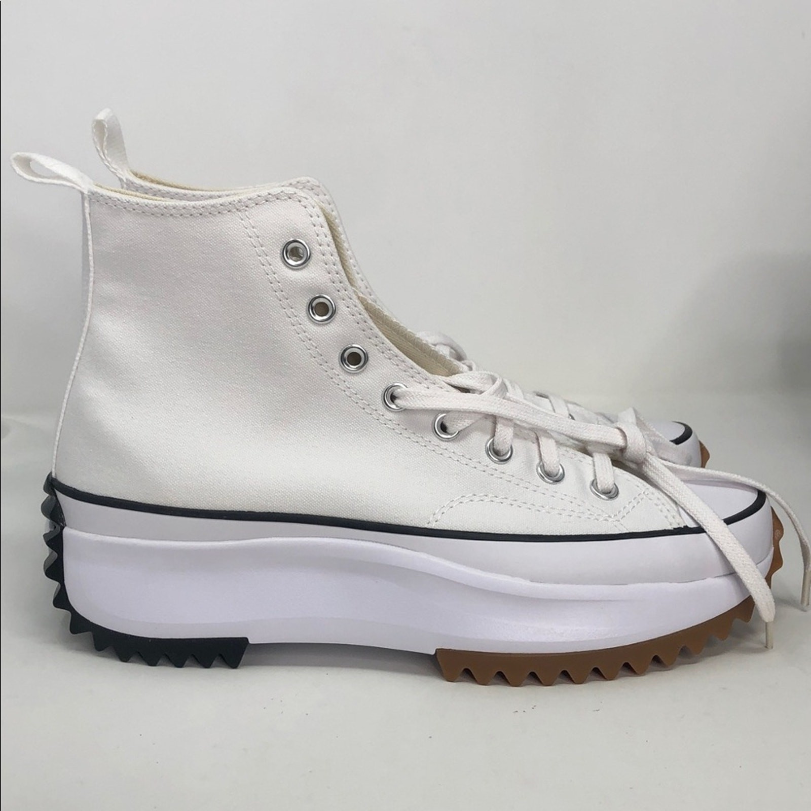 Converse Run Star Hike Hi White Black Gum Unisex Hiking Sneakers – Size 5.5
