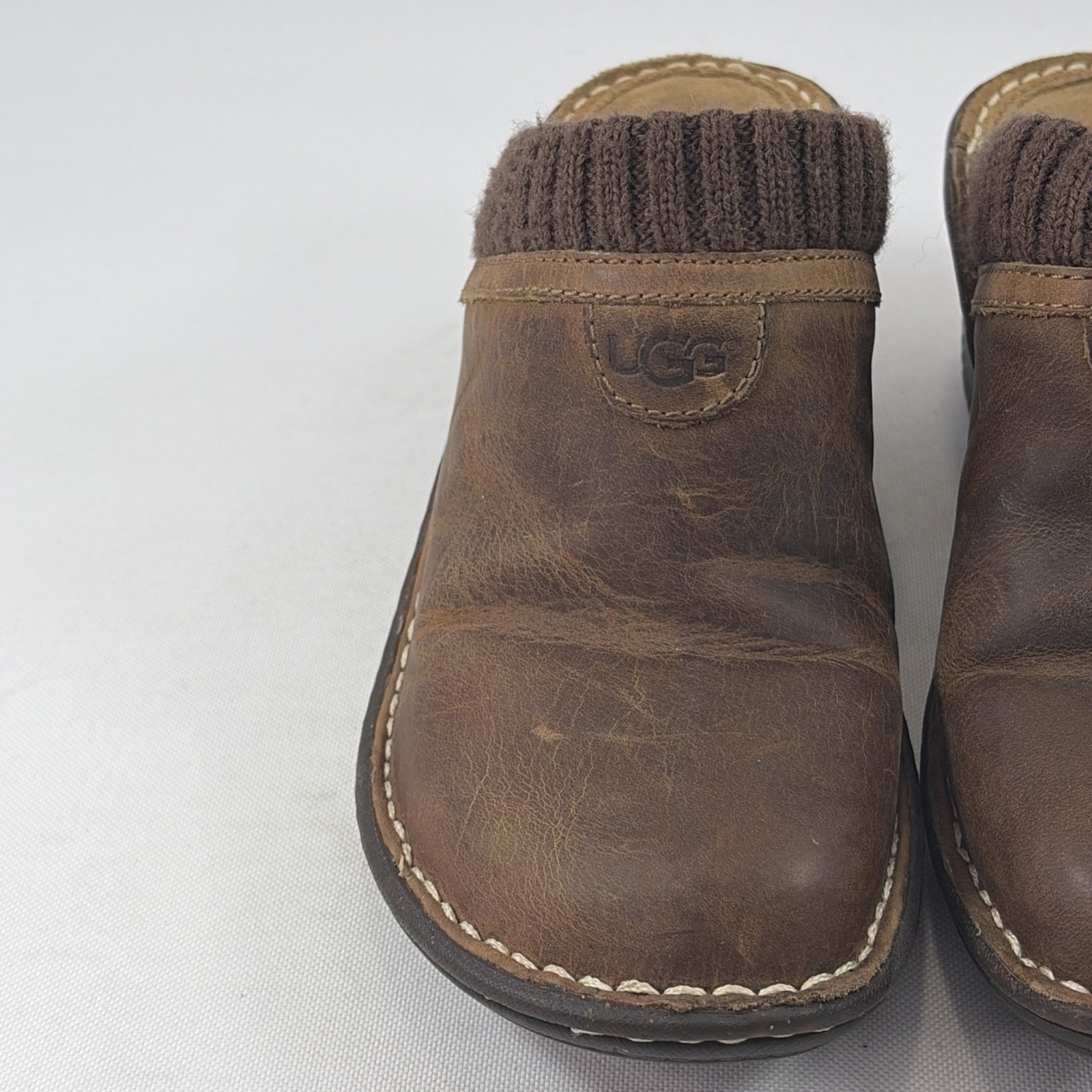 UGG Gael Leather Mule Clogs Women’s Size 6 Brown Slip On Comfort Shearling Lined