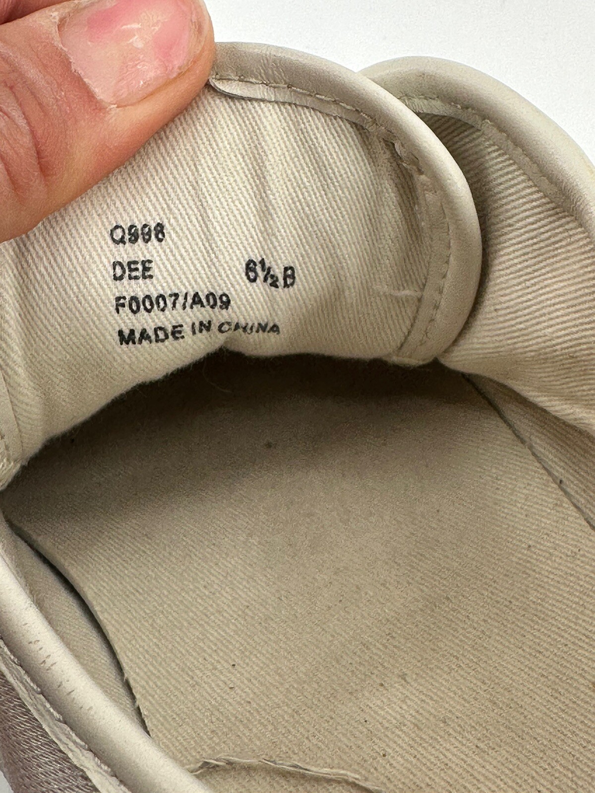 Coach Women’s Beige/White Signature Print Lace Up Casual Shoes – Size 6.5B