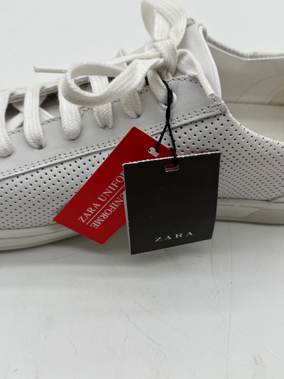 Zara Man White Perforated Leather Low Top Sneakers Size 11 EU 44 NWT Uniforme