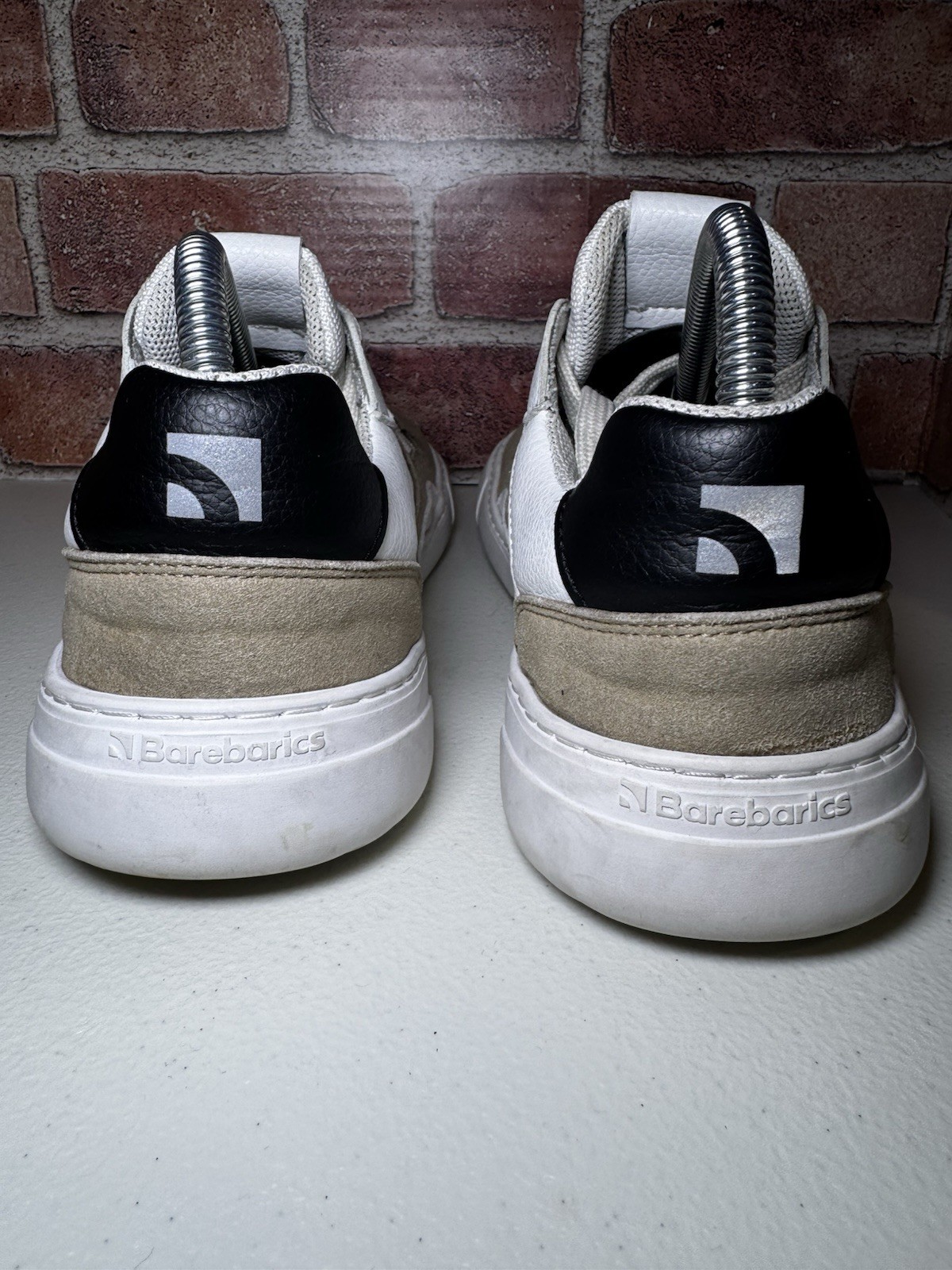 Barebarics Zing White Beige Vegan barefoot sneaker Men’s 7.5 Women’s Size 9