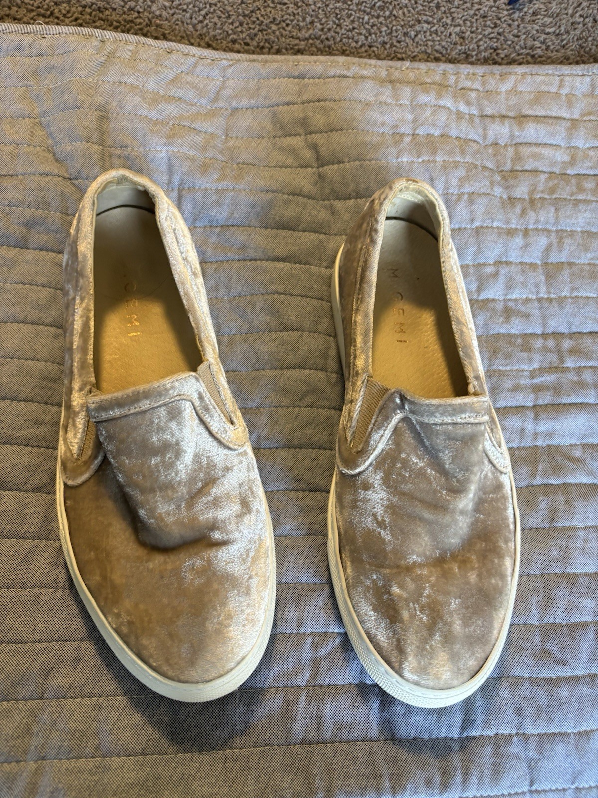 M Gemi The Cerchio Slip On Velvet Sneaker Womans Sz EU 39/ US 8.5 Shoes