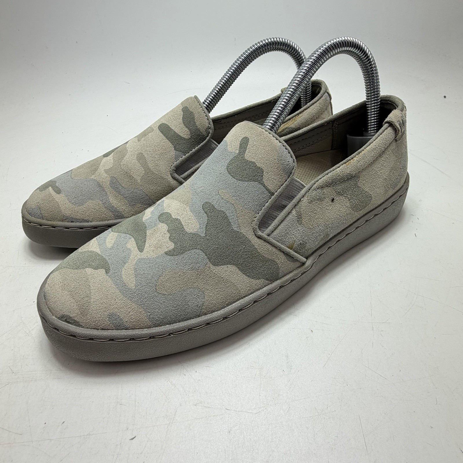 Vionic Avery Camo WOMEN US 8 Grey Suede Slip On Sneaker Vio-Grip Slip Resistant