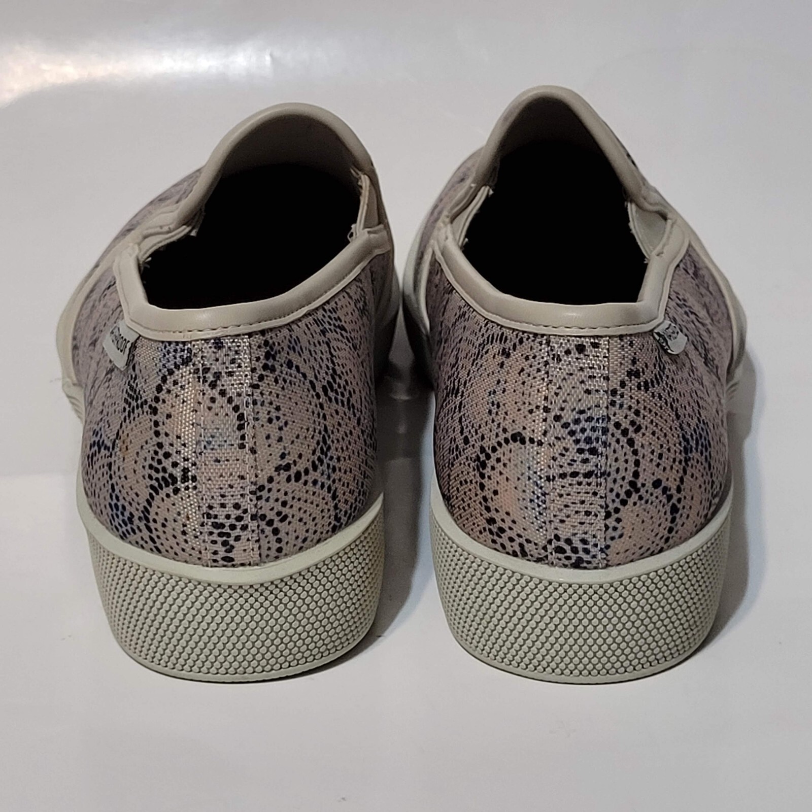 Cougar Lula Loafers Slip On Memory Foam Waterproof Comfort Sneaker Shoes Wms 10M
