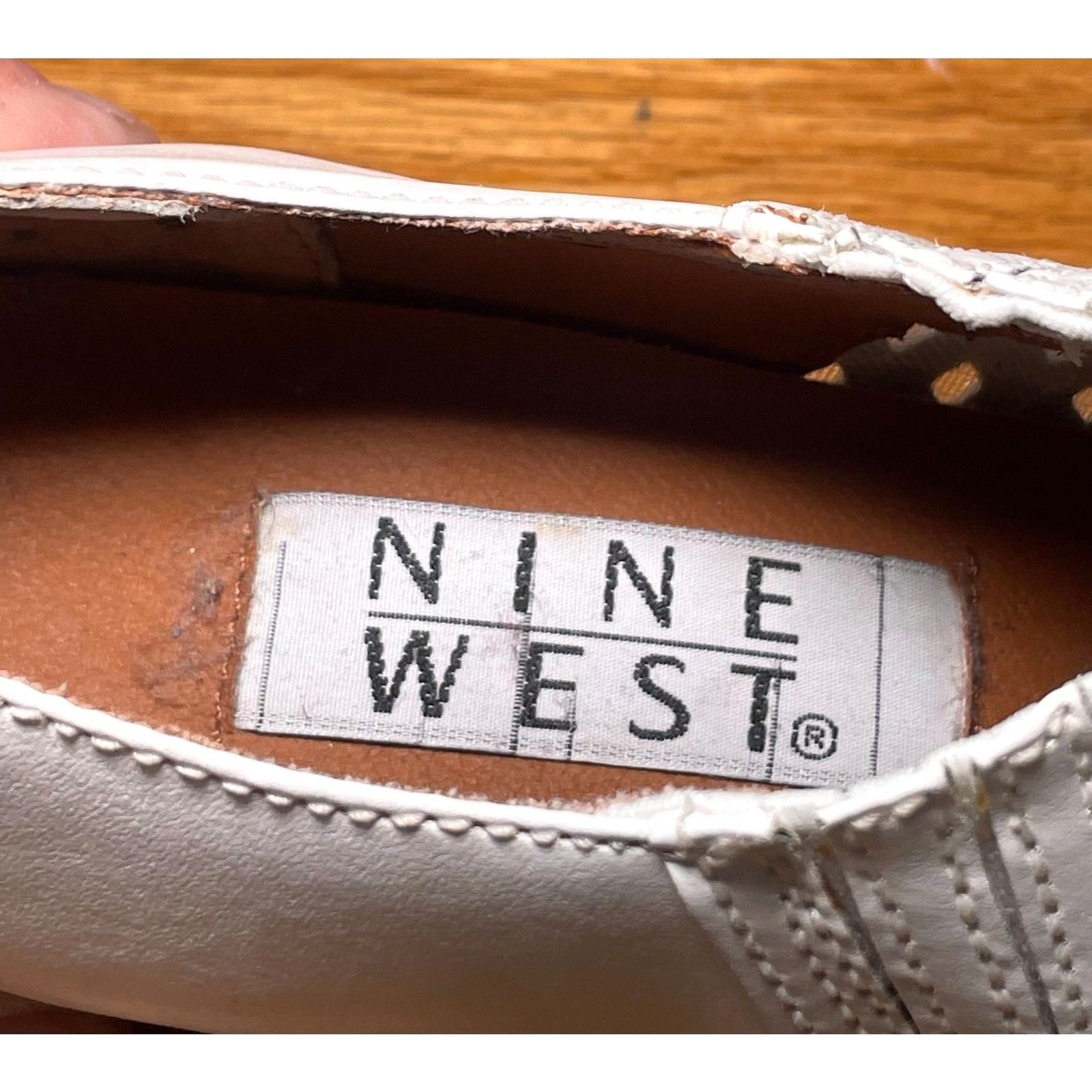 Nine West White Leather Cutout Pointed Toe Loafers Low Block Heel 8.5 M Brazil