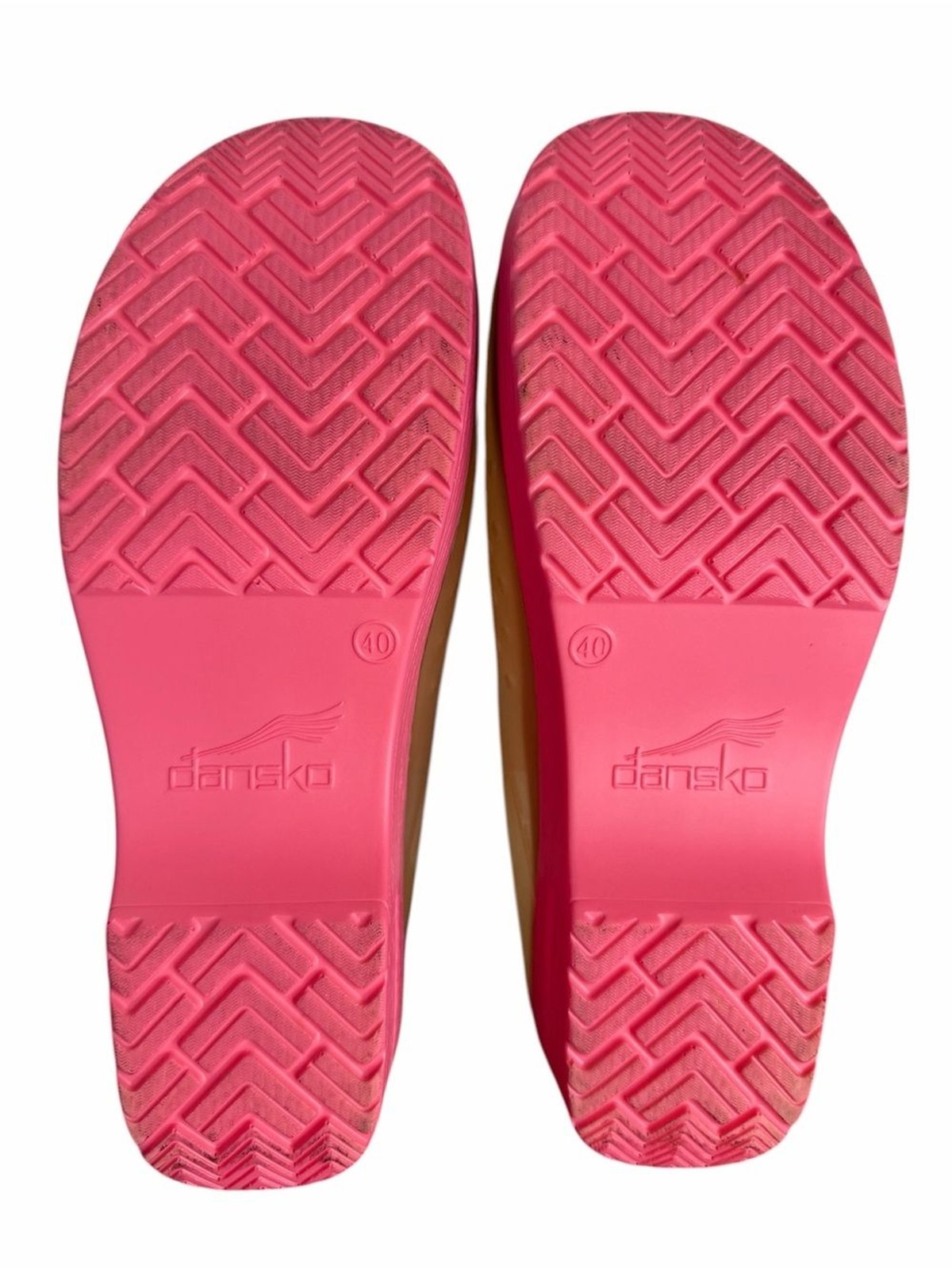Dansko Sonja Clogs size 40 9.5 to 10 Coral Translucent Pink Sole Nursing Shoes