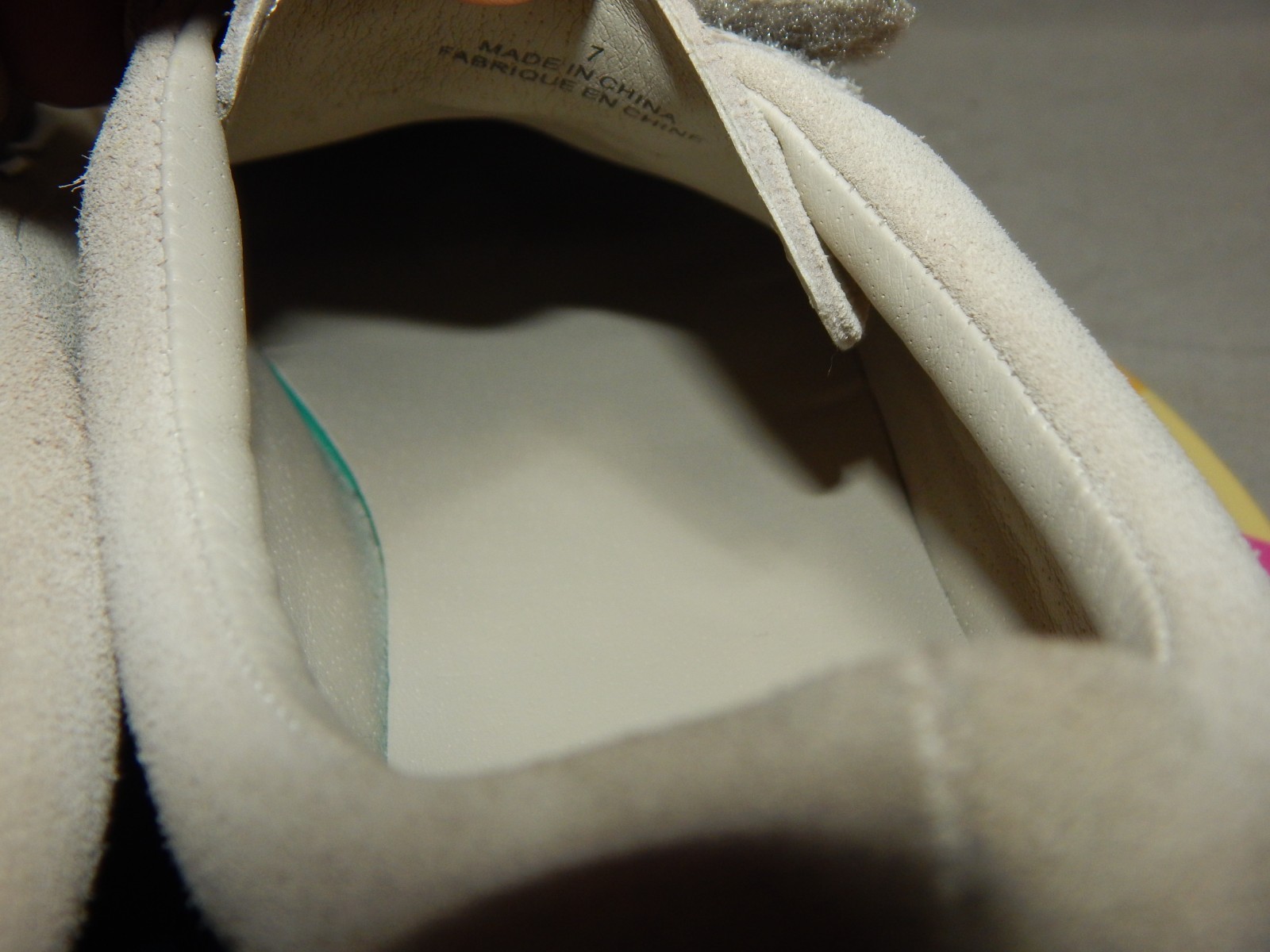 Womens size 7 Urban Outfitters tan suede leather oxfords shoes sneakers hook &