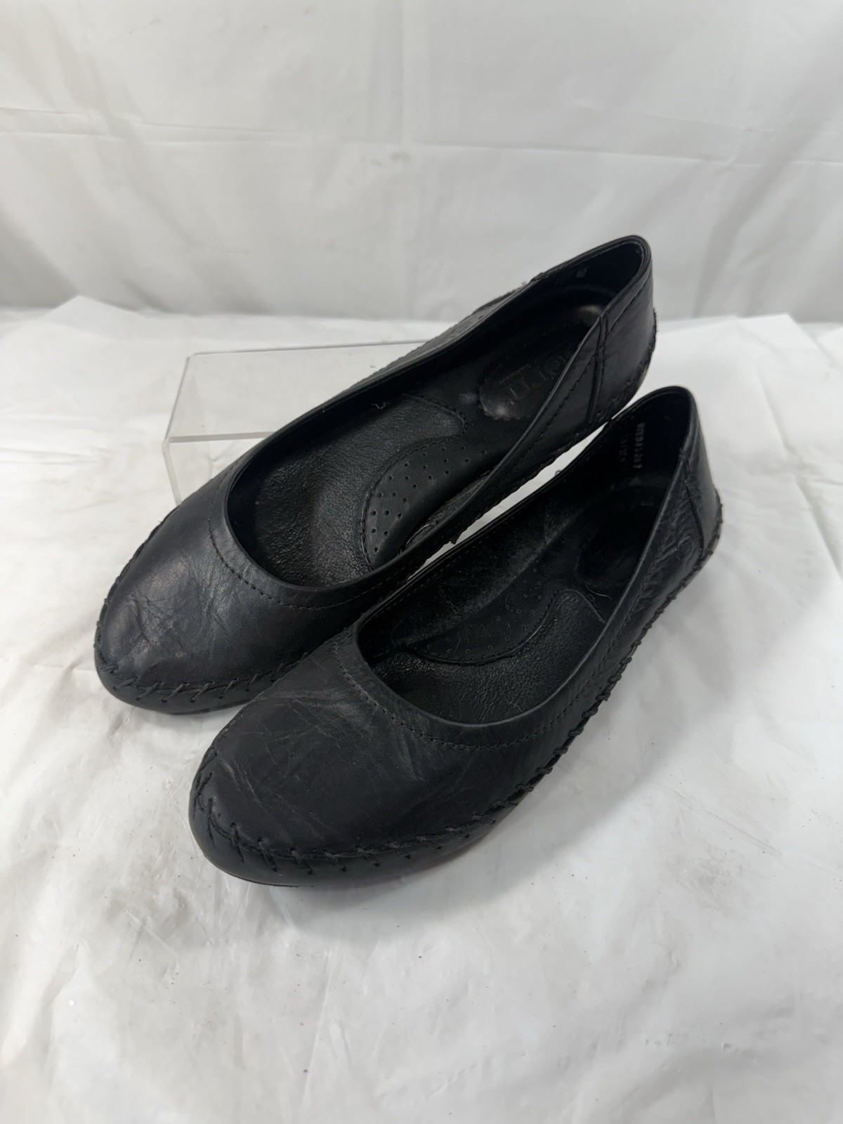 Born size 7.5 Black Leather ballet flats made in Mexico Artesian