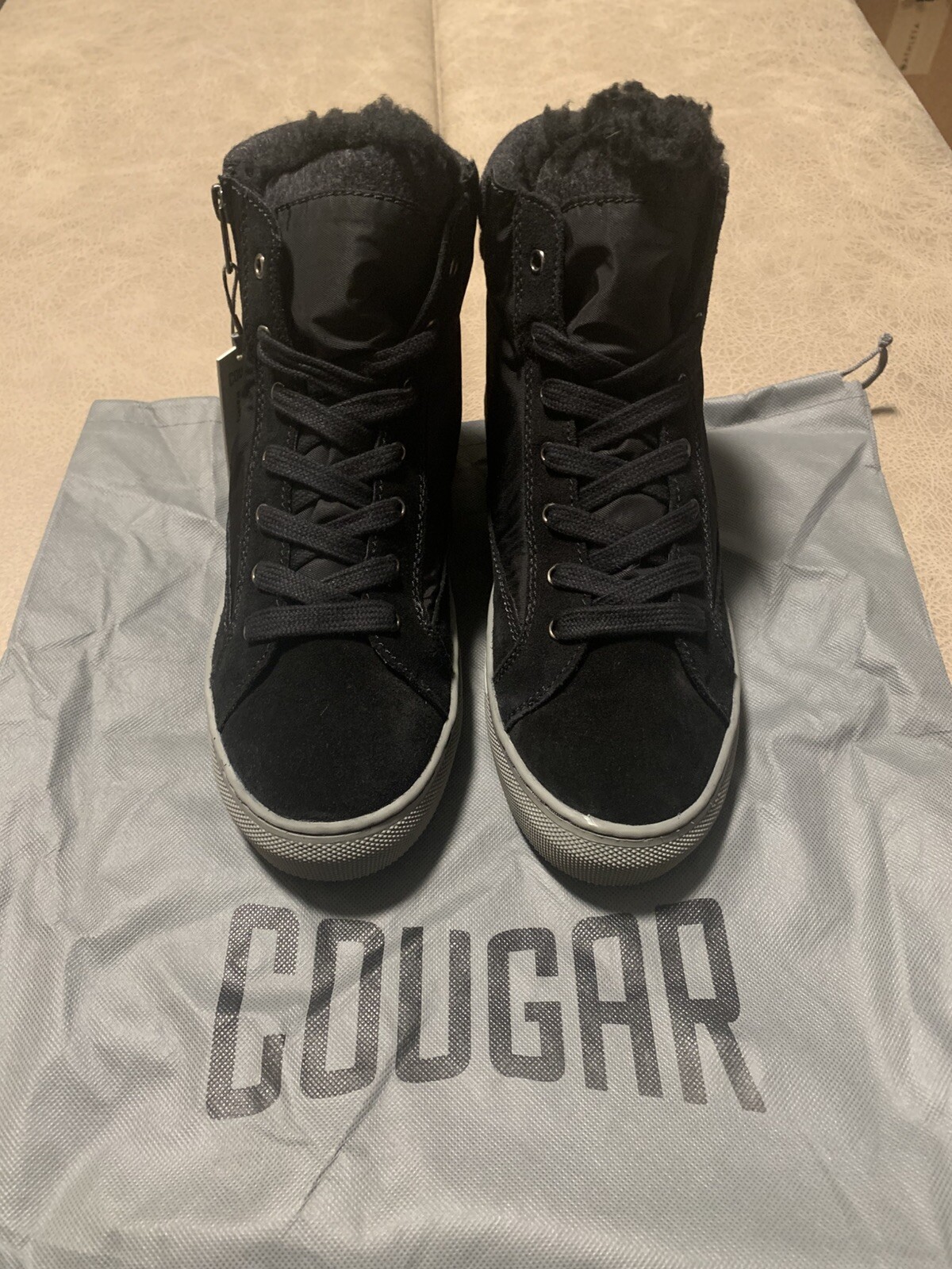 Cougar Waterproof High Top Sneaker w/ Faux Sherling Trim NWOB Women’s Size 8
