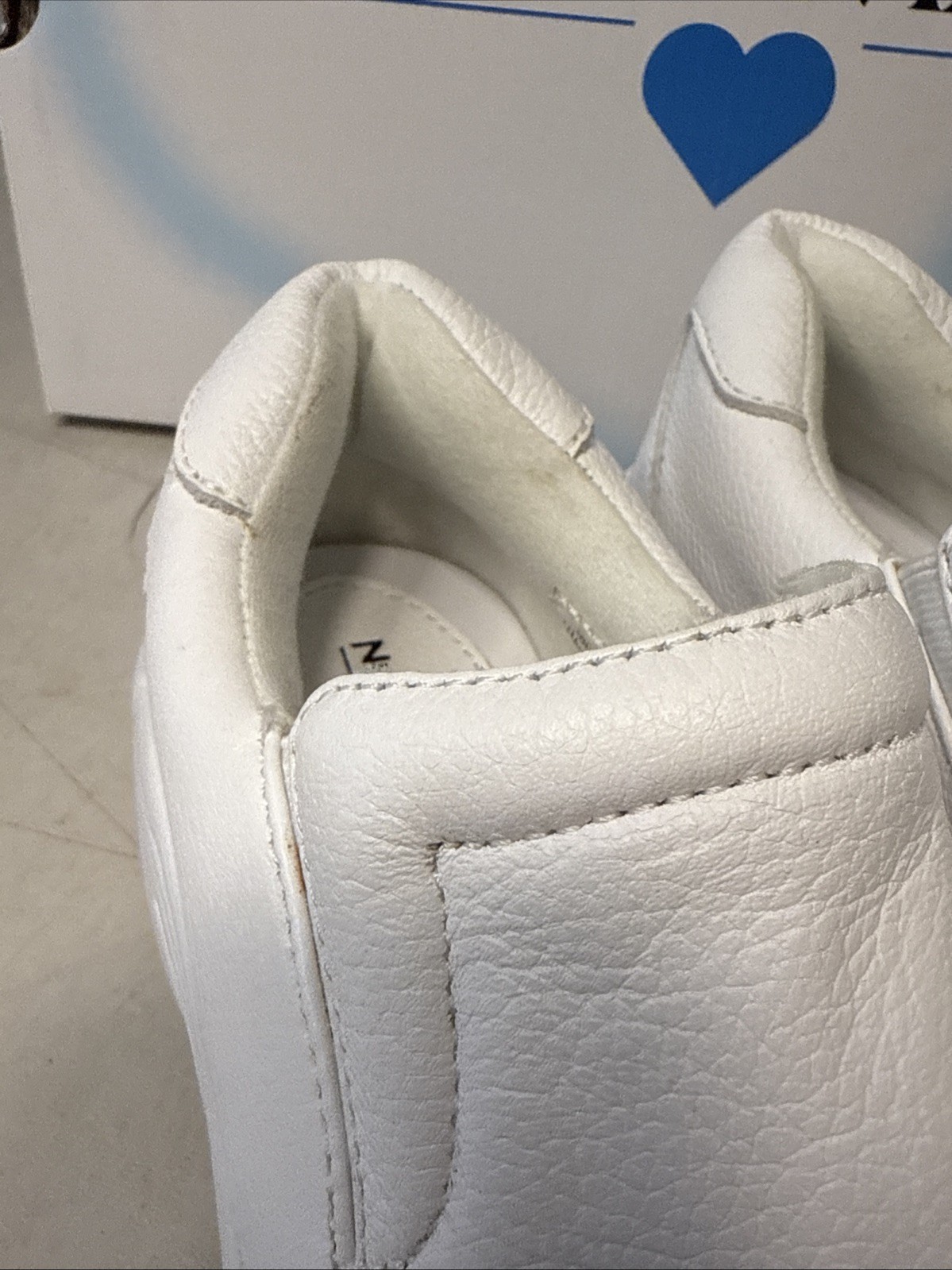 Nurse Mates Womens Dove Oxford, White Size 5.5M