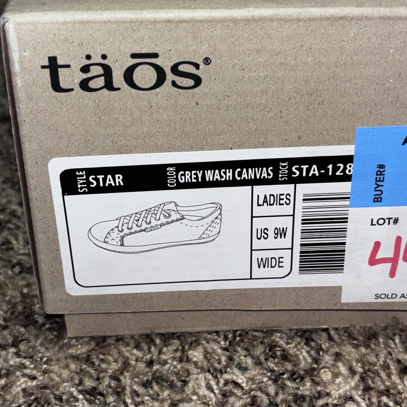TAOS Women’s Star Lace Up Sneakers Size 9 WIDE Grey Washed Canvas Low Top NWB