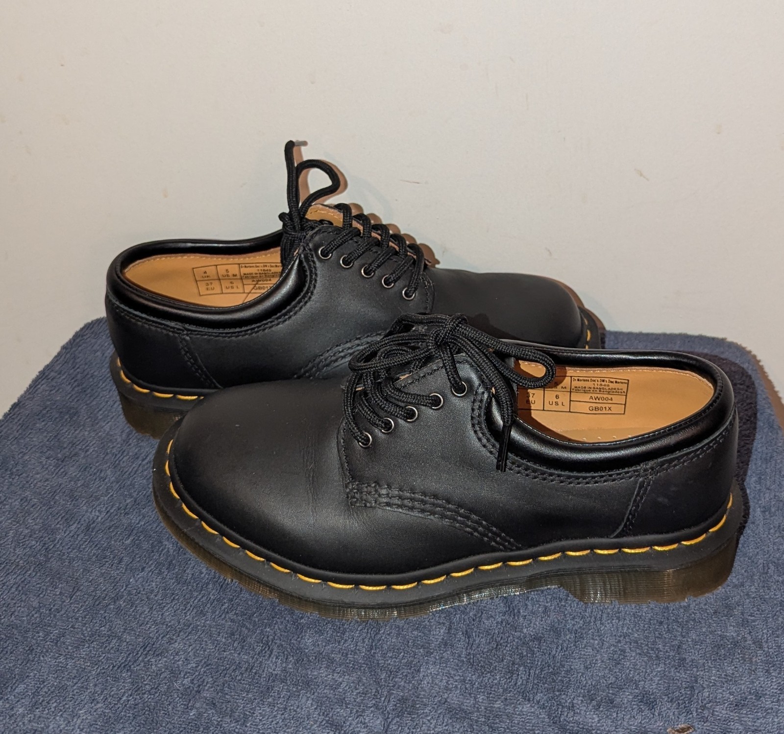 Doc MARTENS 8053 Nappa Womens Size 6 Black Leather Casual Shoes Oxford Lace Up