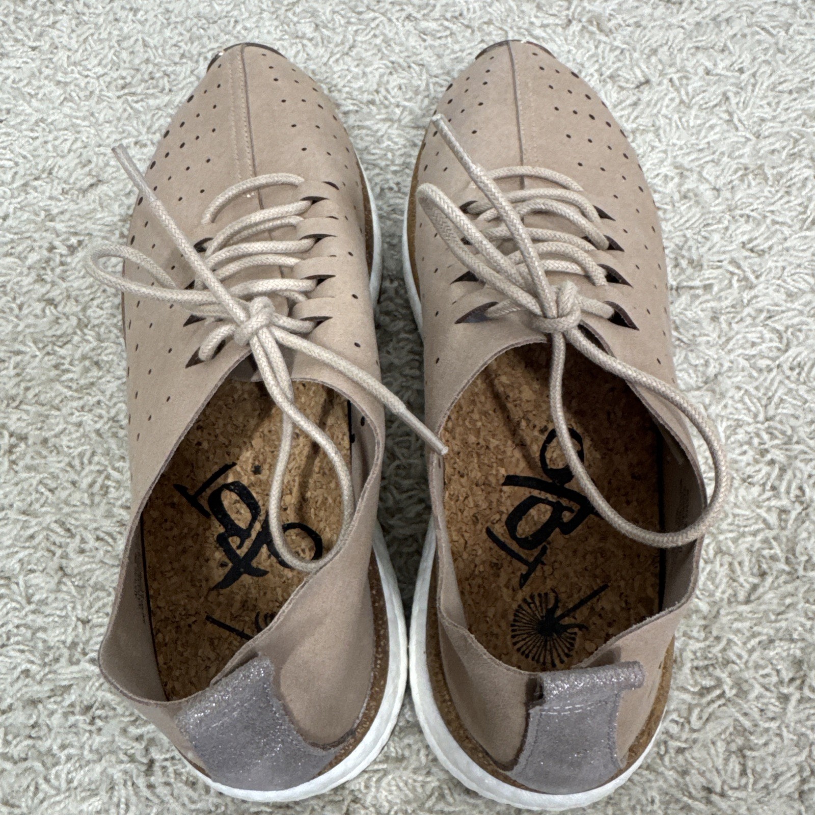 OTBT Women’s Beige Size 9M Lace Up Sneakers Travel Comfort Shoes Cork Footbed