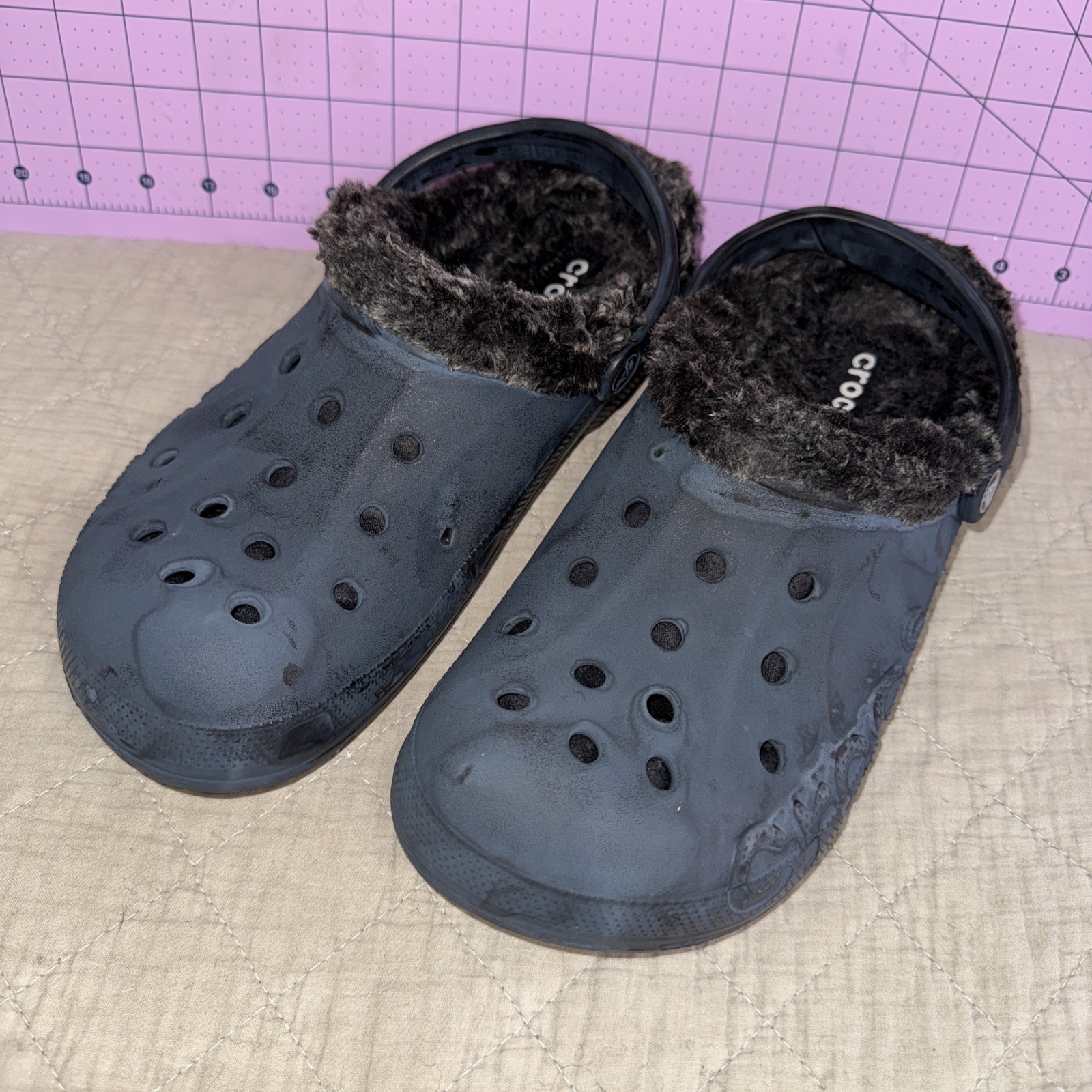 Dual Comfort Fleece Lined Crocs Gray Unisex M 10 W 12