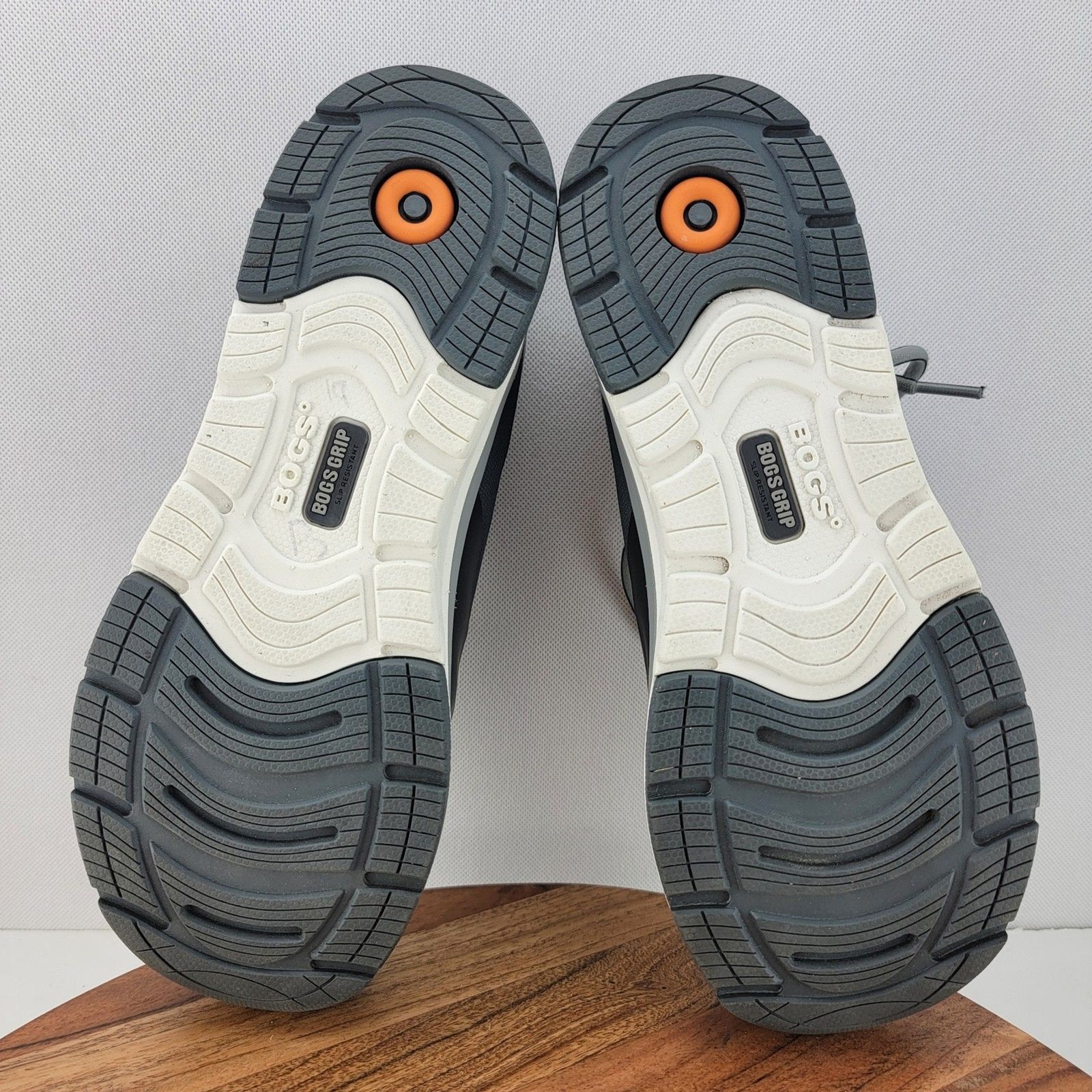 Bogs Womens Size 7.5 Sandstone Low TR Composite Safety Toe Work Shoes Sneakers