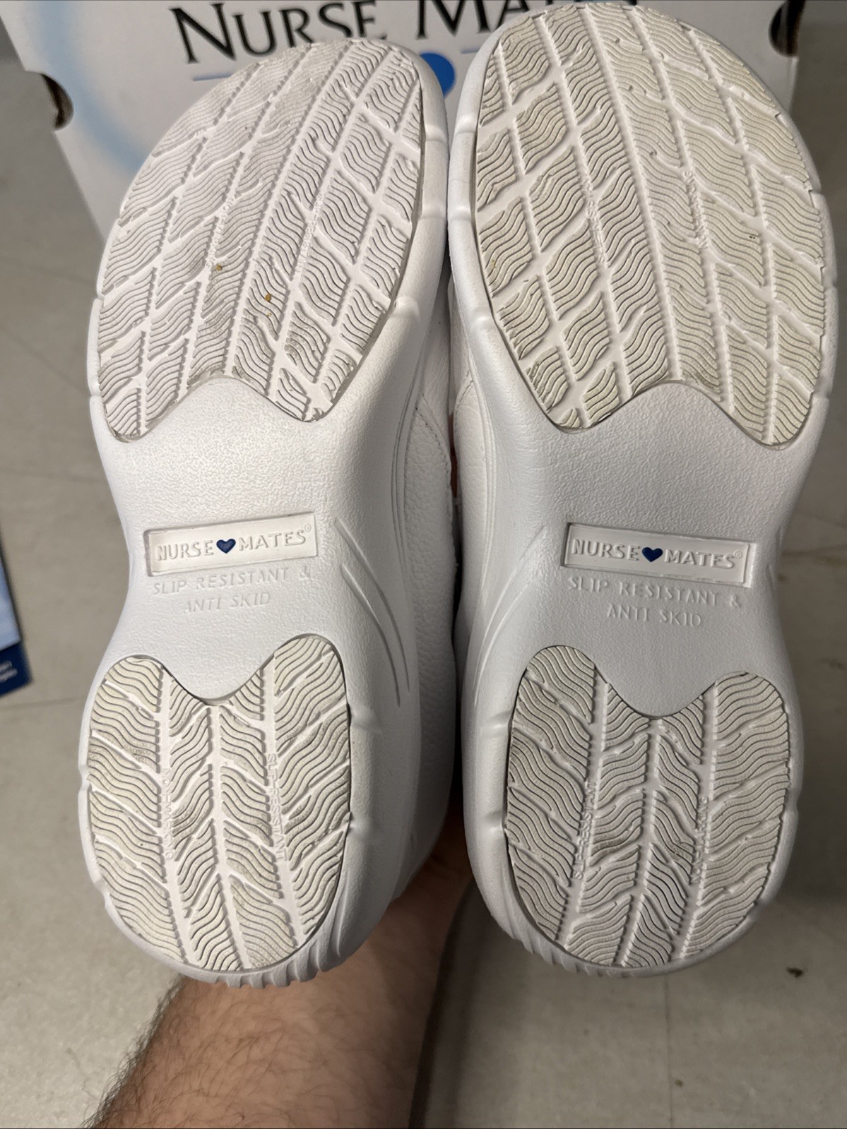 Nurse Mates Womens Dove Oxford, White Size 5.5M