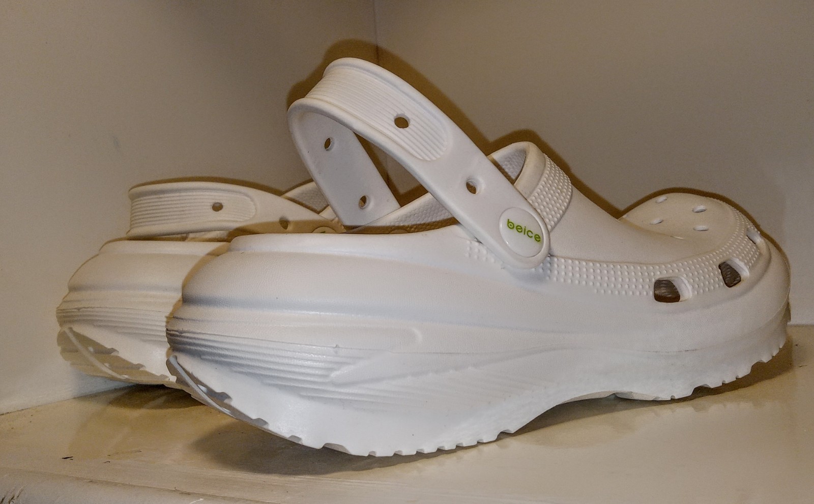 Beice White Style Crocs Clog Size 39-40 US Size 8-9