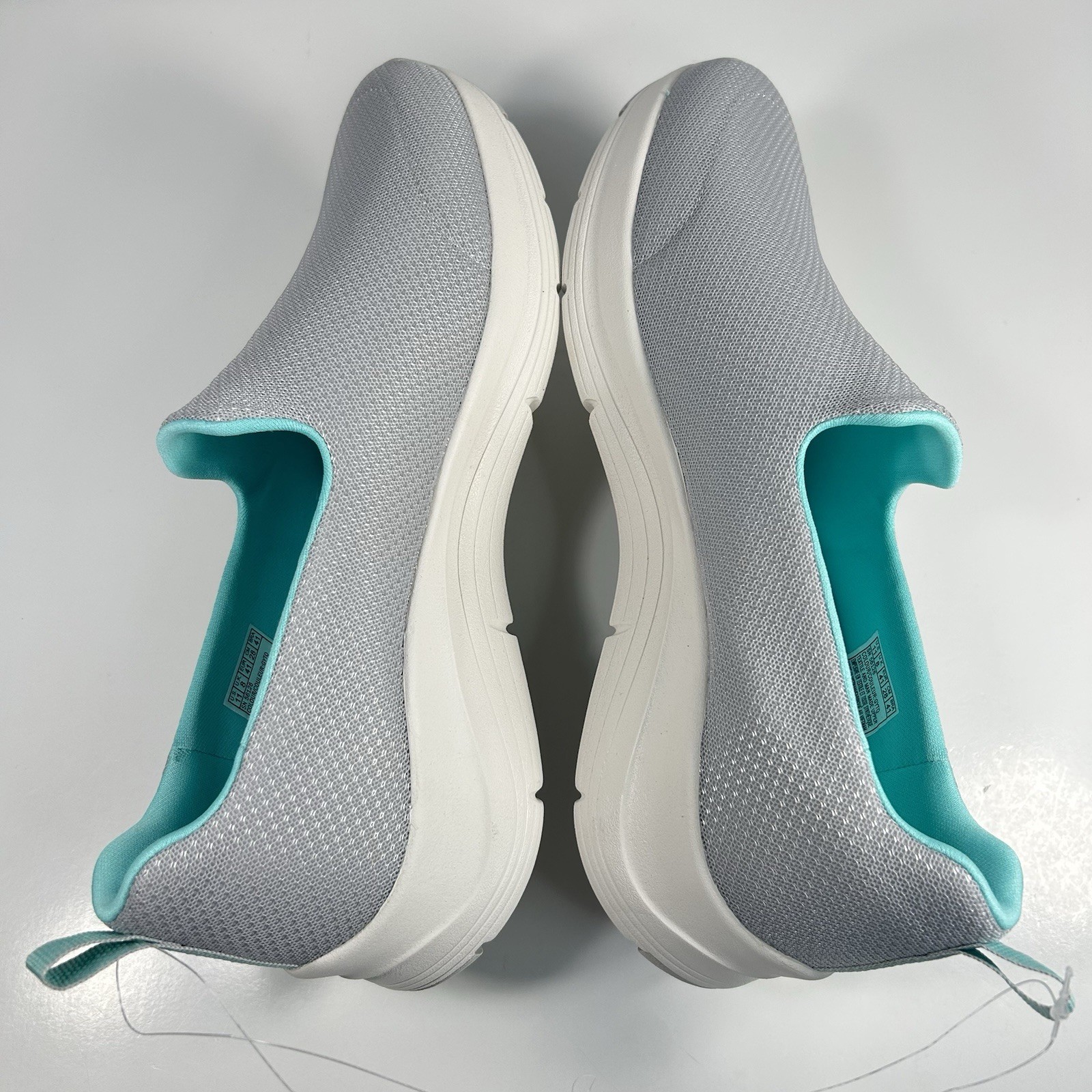 New Skechers Arch Support Shoes Women’s Size 11 Slip On Walking Light Grey Aqua