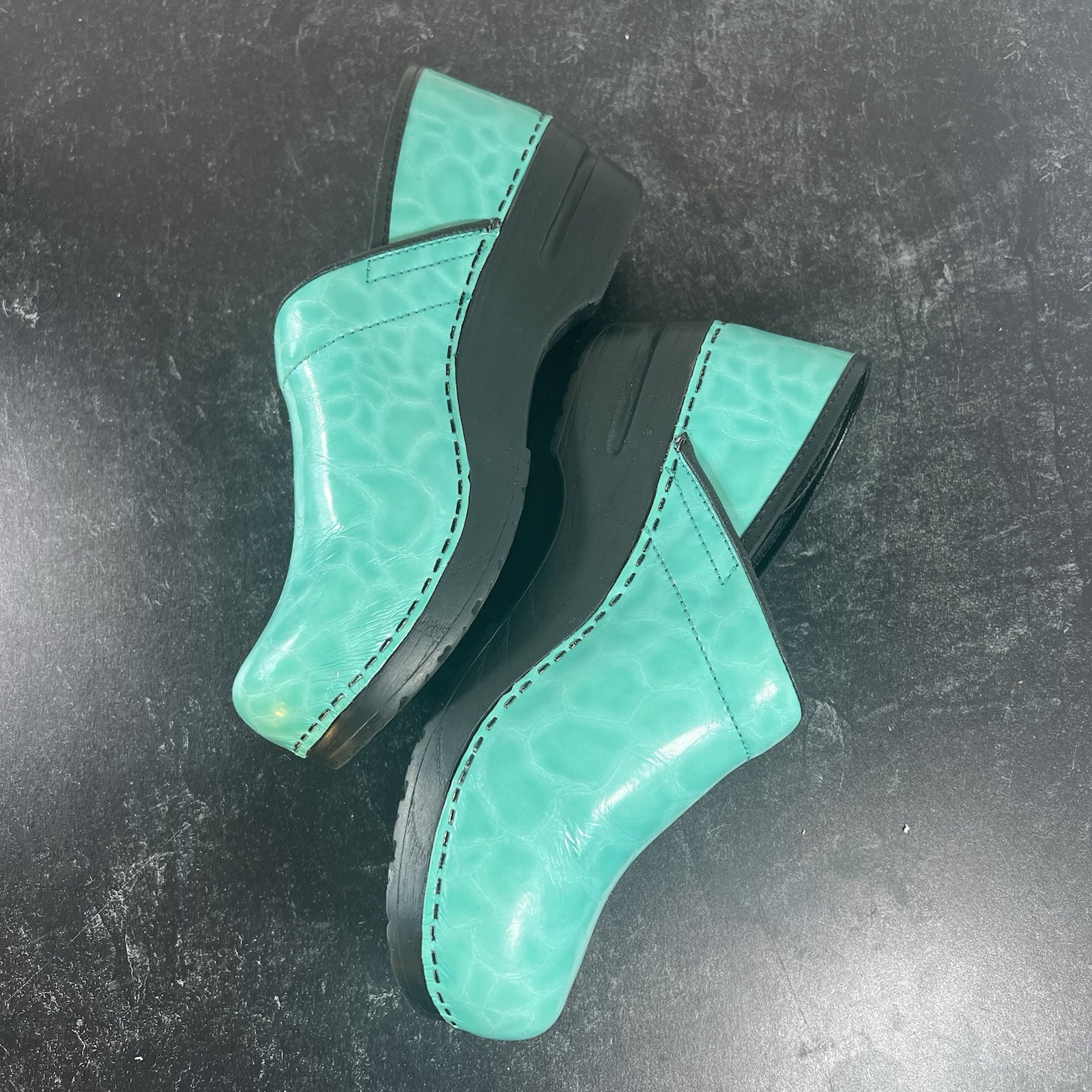 Sanita Professional Patent Leather Clogs Mint Teal Water Pattern Size 38 US 7.5