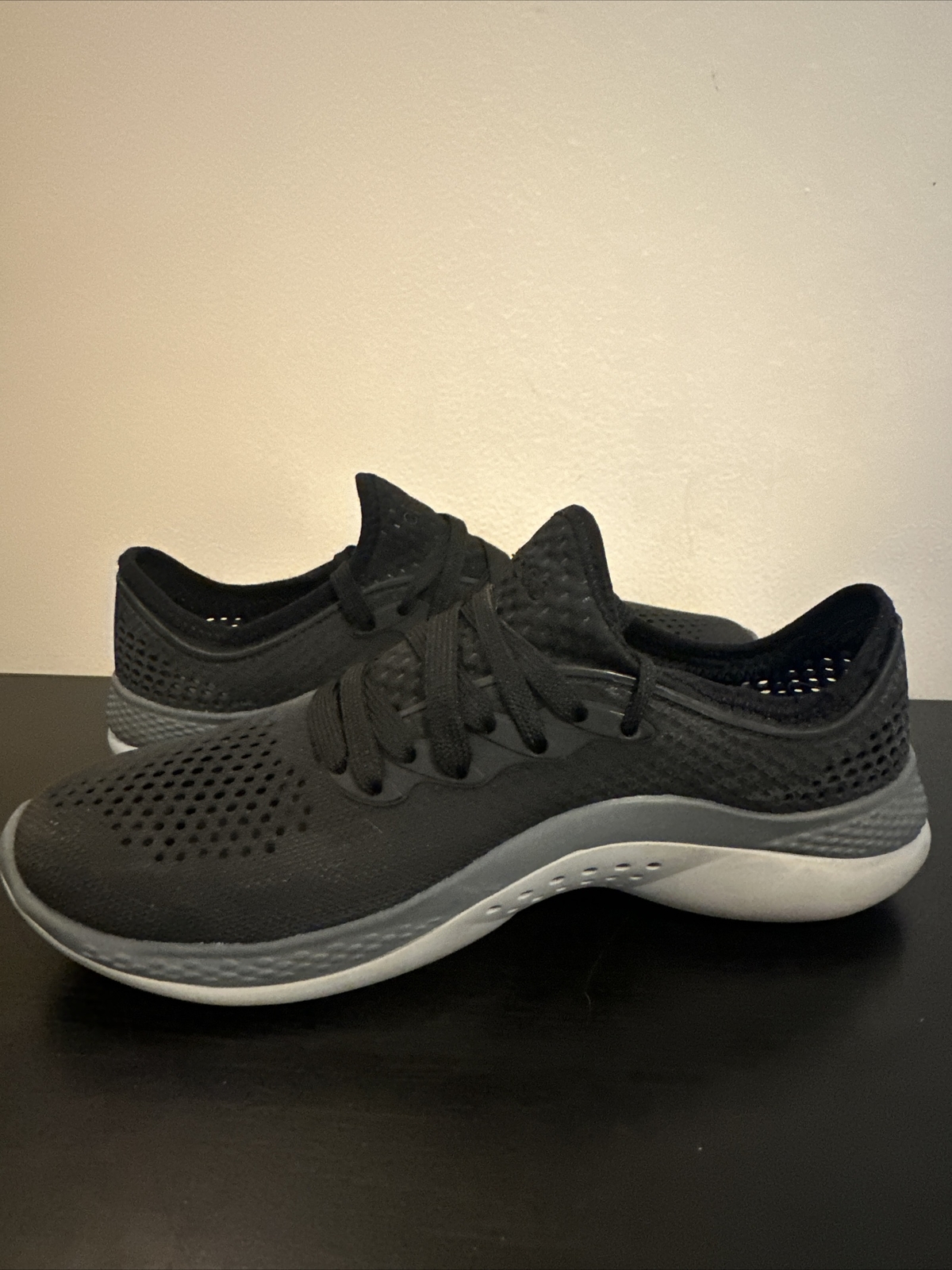 Crocs Womens Literide 360 Pacer Sneakers Size 7 Black Rubber Mesh Lace Up 206705