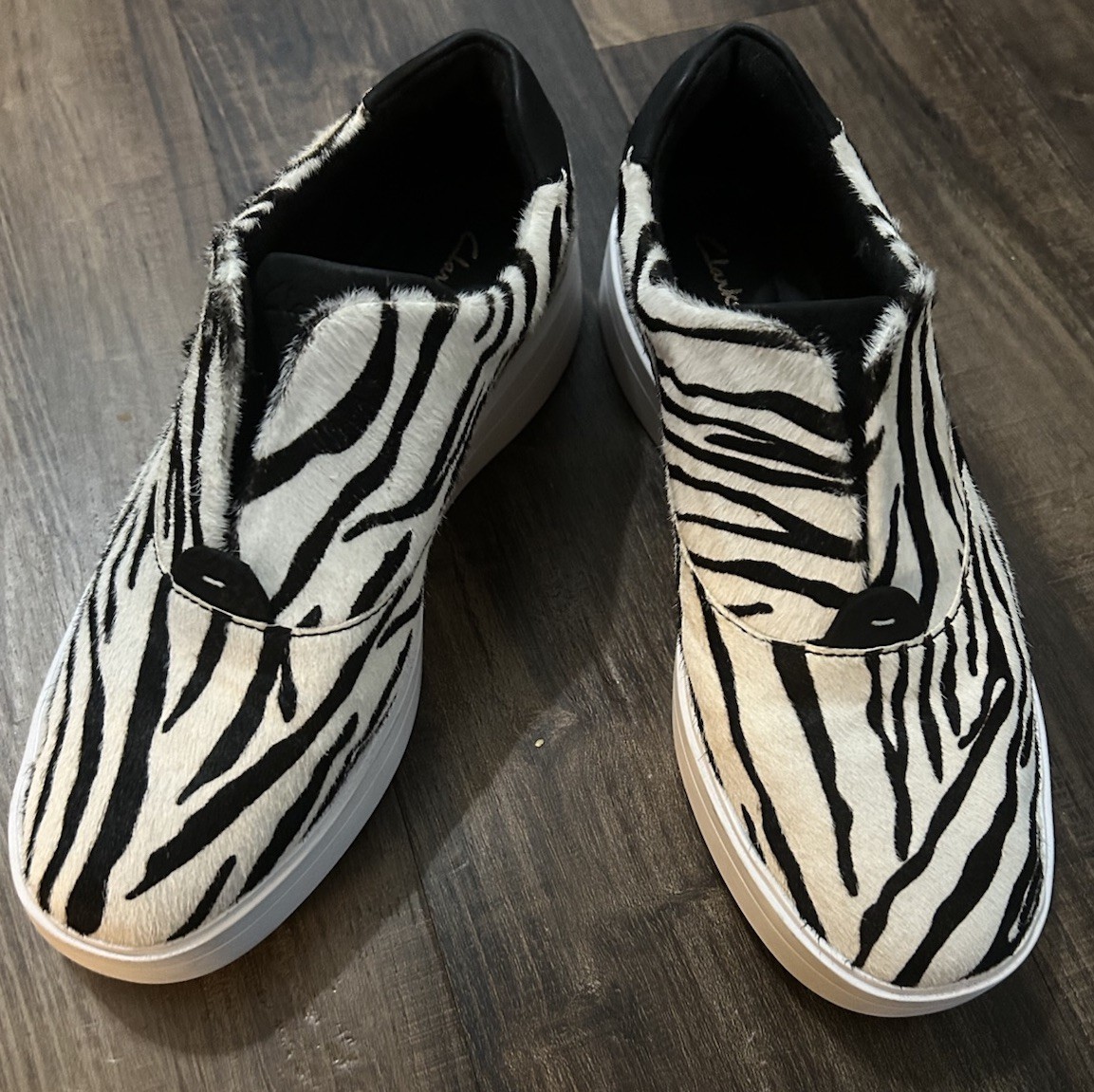 Clarks Zebra Pony Hair Leather Slip On Loafers Sneakers Shoes Women’s Size 7.5