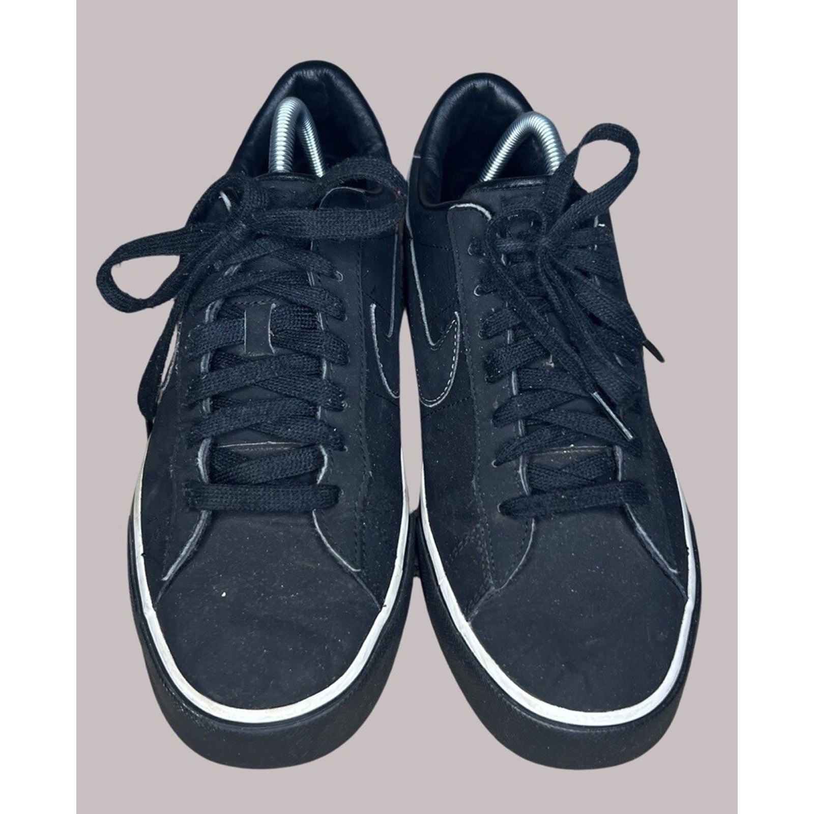WOMEN’S SIZE 10- NIKE Sweet Classic Low Leather Sneaker, Black| 354496-010