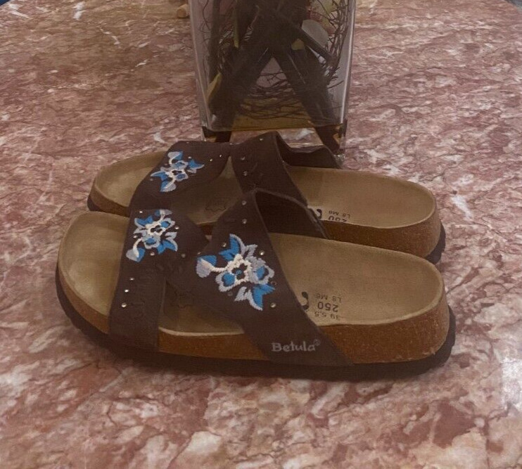 Betula by Birkenstock Zara Brown Embroidered Floral Sandals Size 8 EUC!