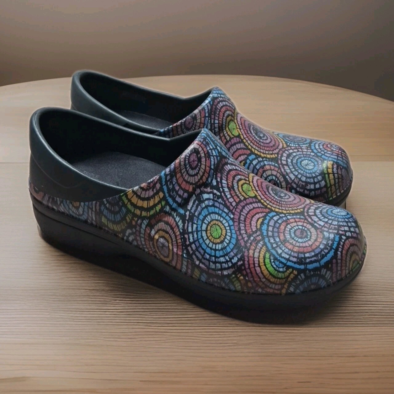 CROCS Neria Pro II Graphic Print Slip Resistant Slip-On Work Nurse Clogs Size 11