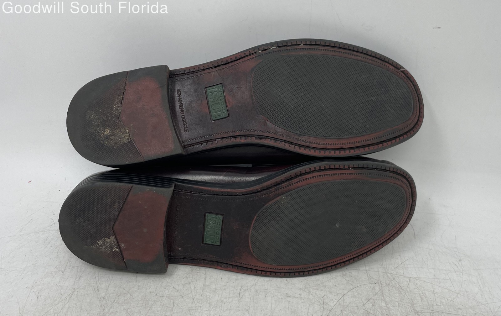 School Issue Womens Ivy Red Leather Moc Toe Slip-On Penny Loafer Shoes Size 7 W