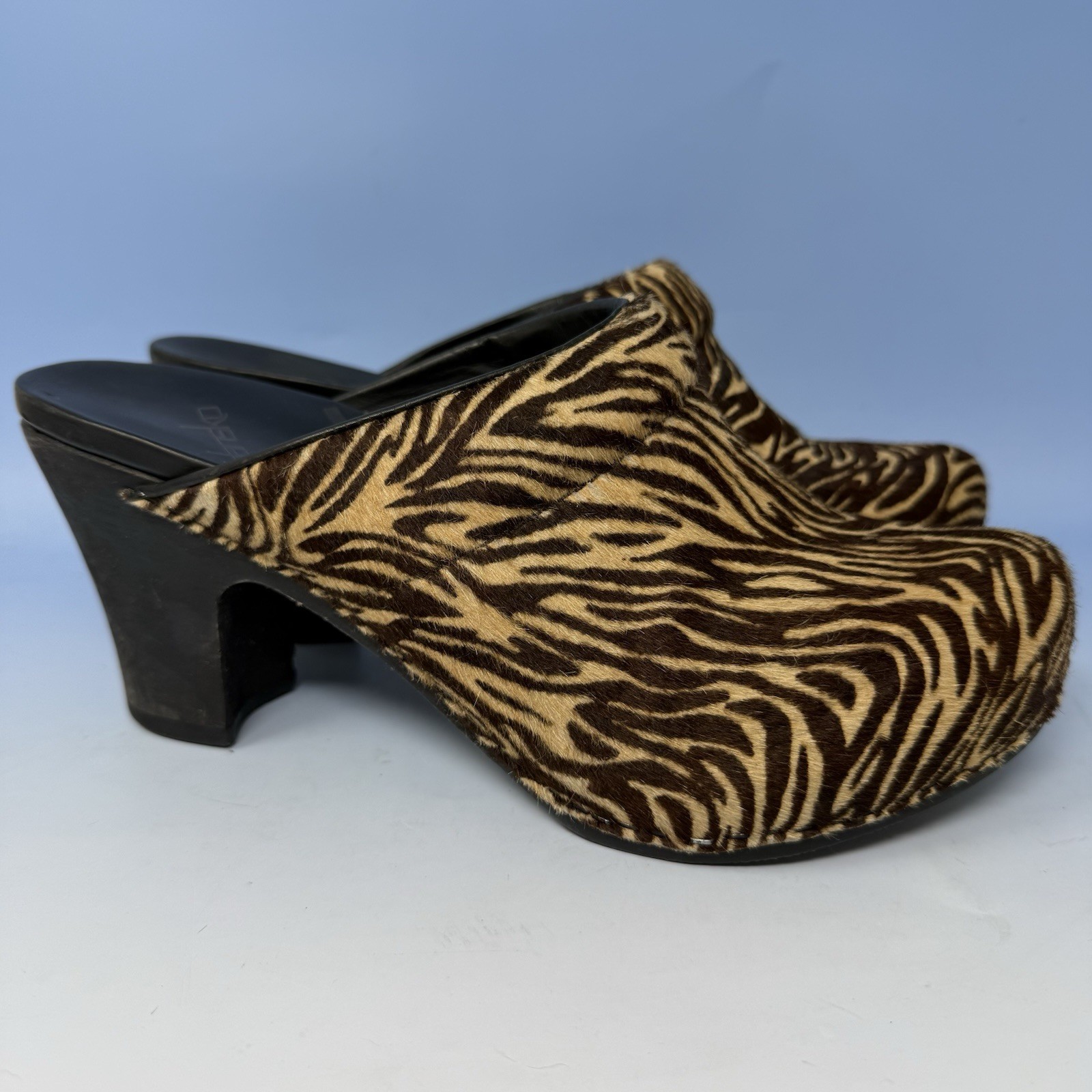 Dansko Rae Brown Tan Zebra Pony Calf Hair Heeled Clogs Shoes Womens Sz 38 US 7.5