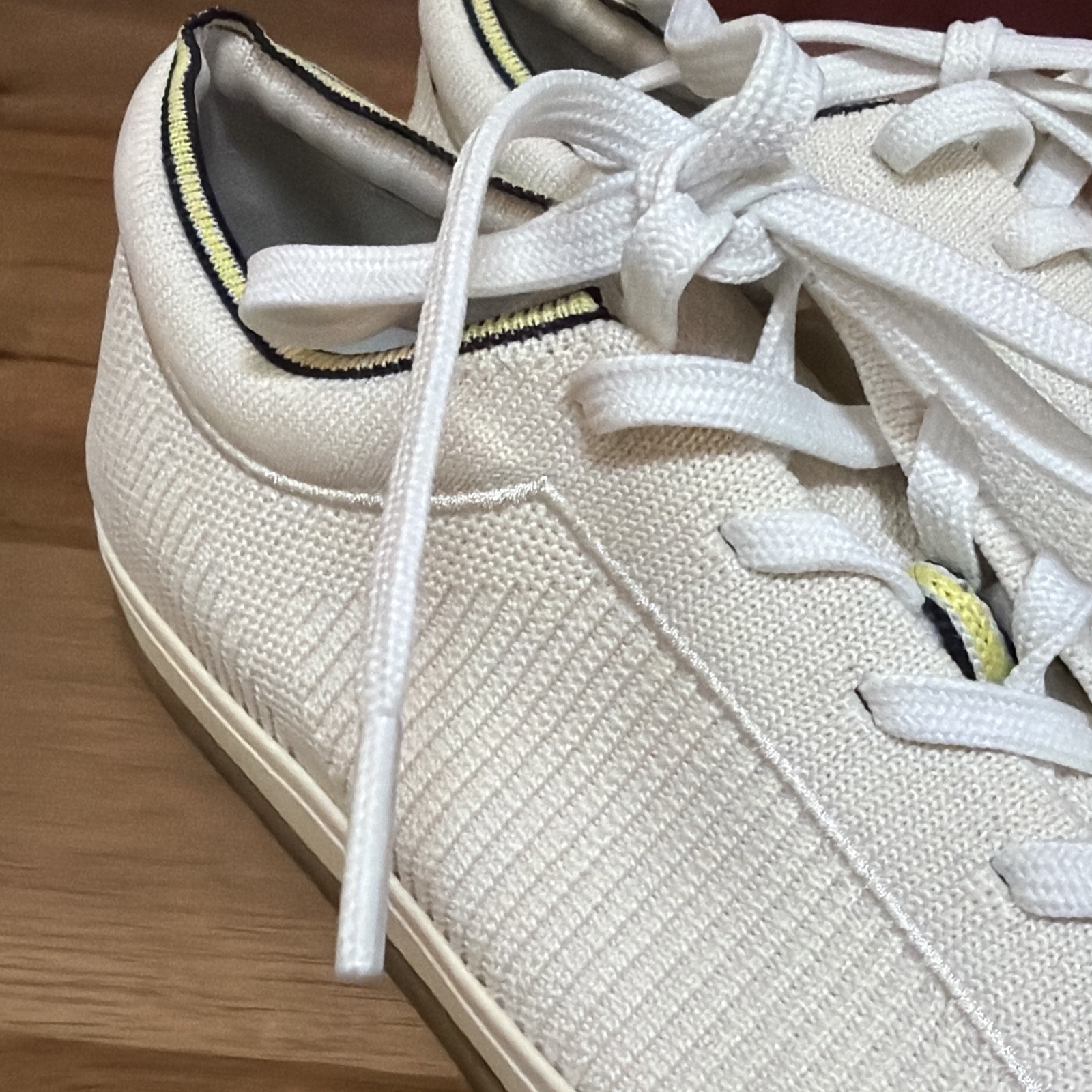 Rothy’s The Lace Up Sneaker Blonde Ivory Knit Comfort Low Top Shoes sz 9 Womens