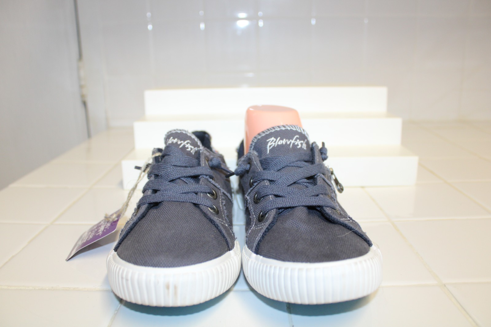 Blowfish® Gray Canvas Sneakers w/Black Diego Weave Super Foam Sock – Size 8