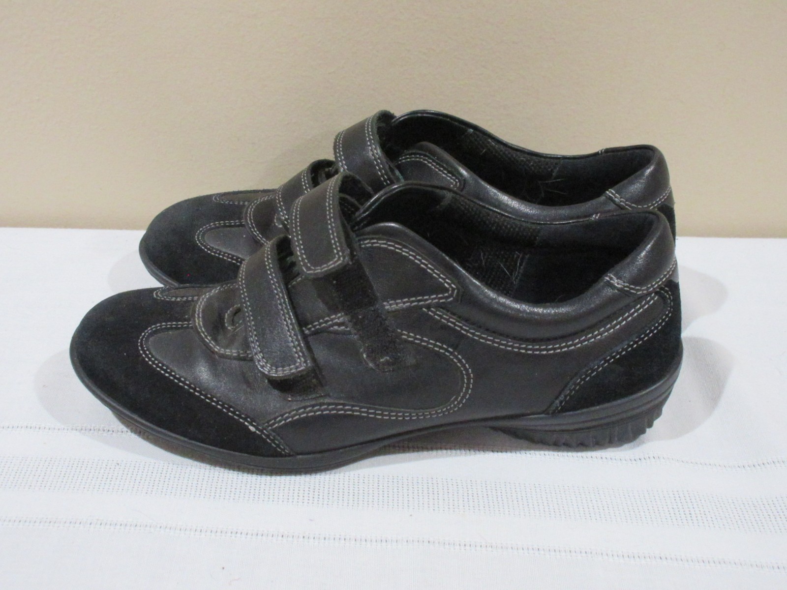 Ecco Black Hook & Loop Leather Walking Shoes/Sneakers EU SZ 36 US 6 Womens