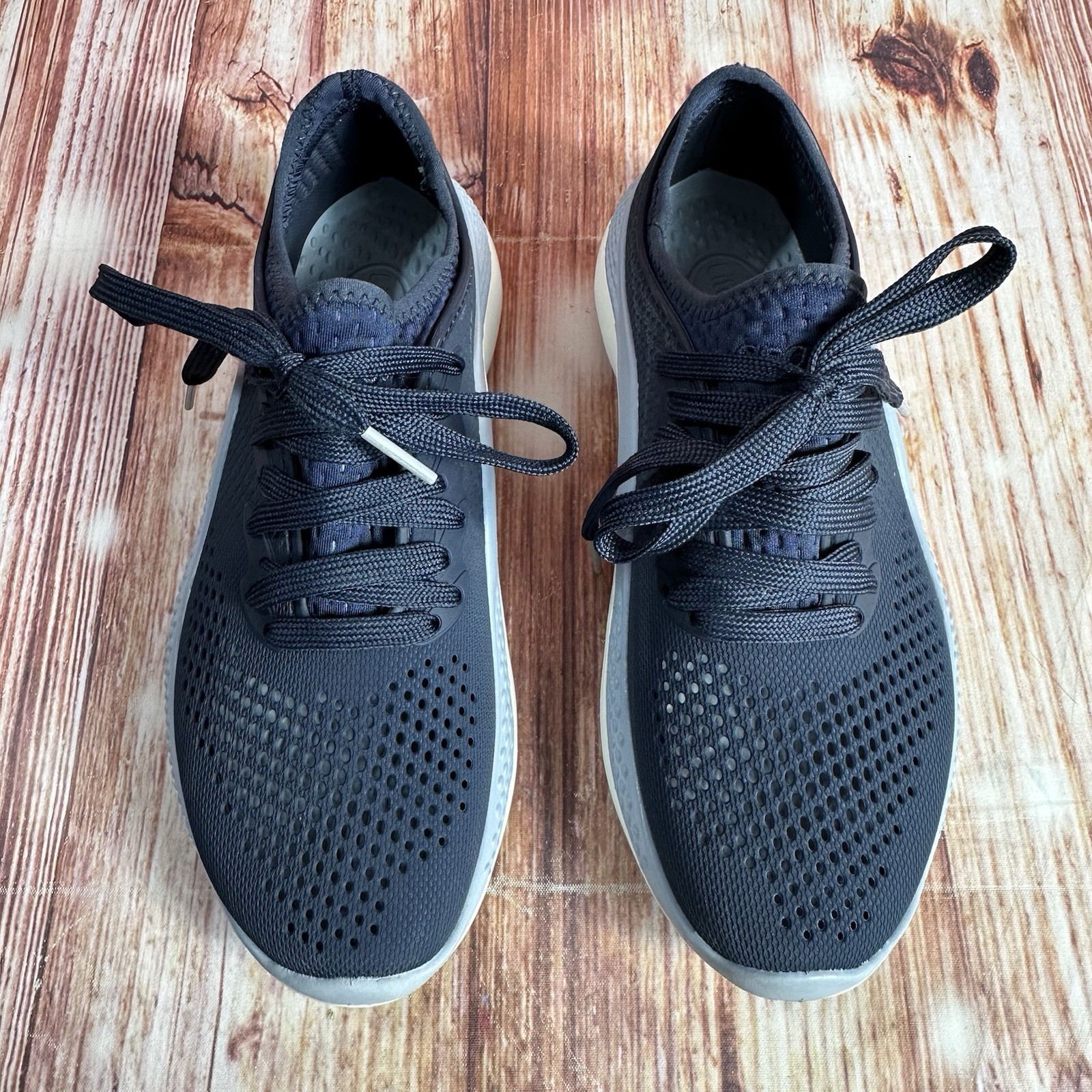 Crocs LITERIDE 360 PACER Womens Sz 6 Blue Rubber Athletic Shoes Sneakers Oxford