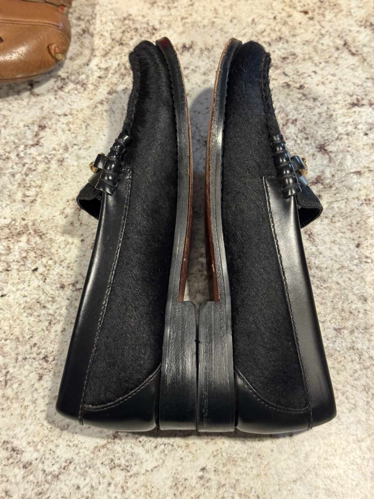 GH BASS – WOMEN’S – 6 M US – WEEJUNS LOAFERS – BLACK PONY HAIR – CELESTE CHAIN