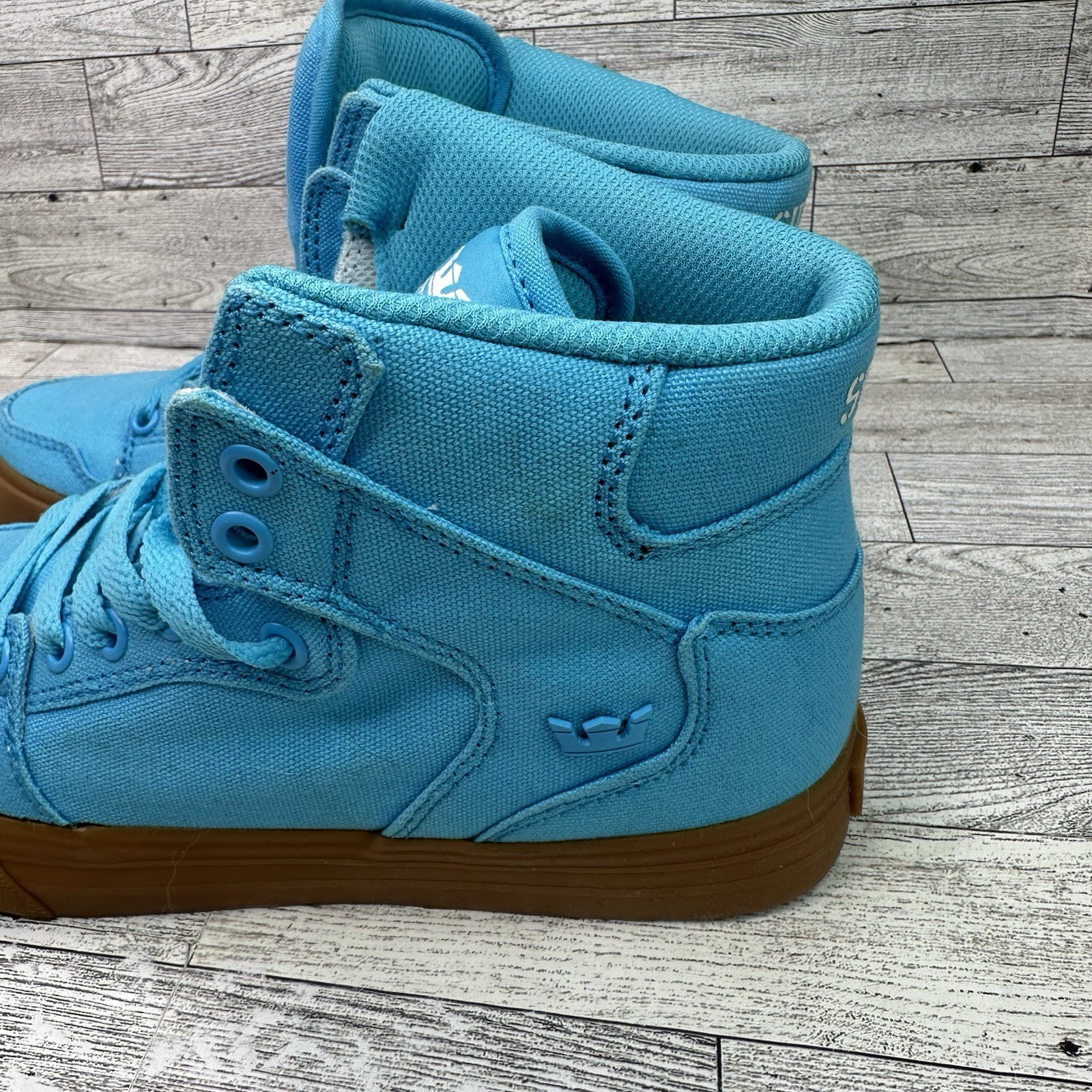 Supra Vaider Women’s 8.5 Shoes High Top Blue Canvas Skate Gum Soles