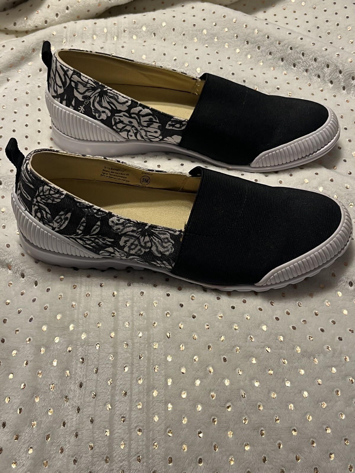 Cougar Sparkle SlipOn Shoe Comfort Black White Floral Casual Sneaker Women Sz 8M