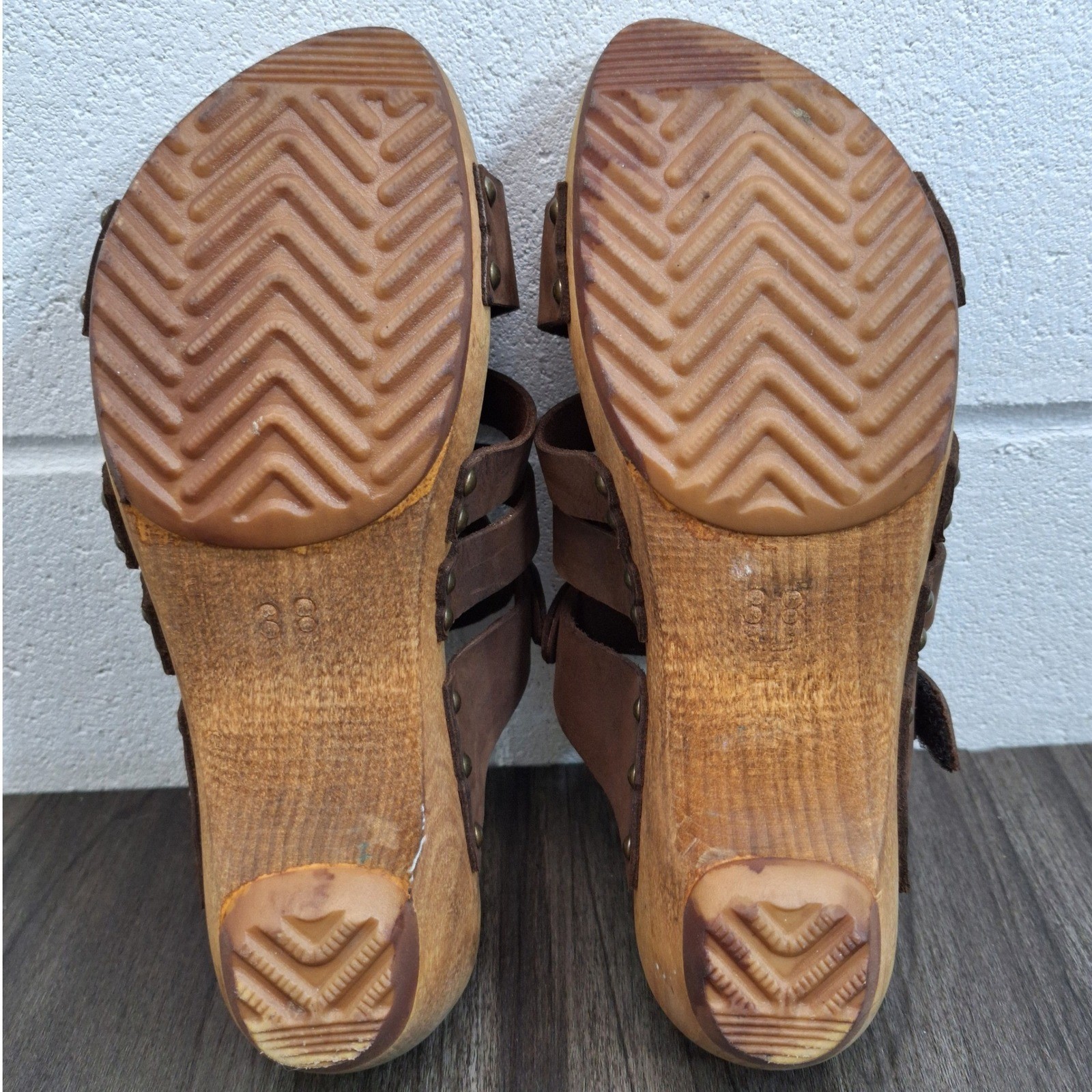 Sanita Brown Leather Wood Platform Clog Sandals Women’s 7.5 Strappy Danish Clogs
