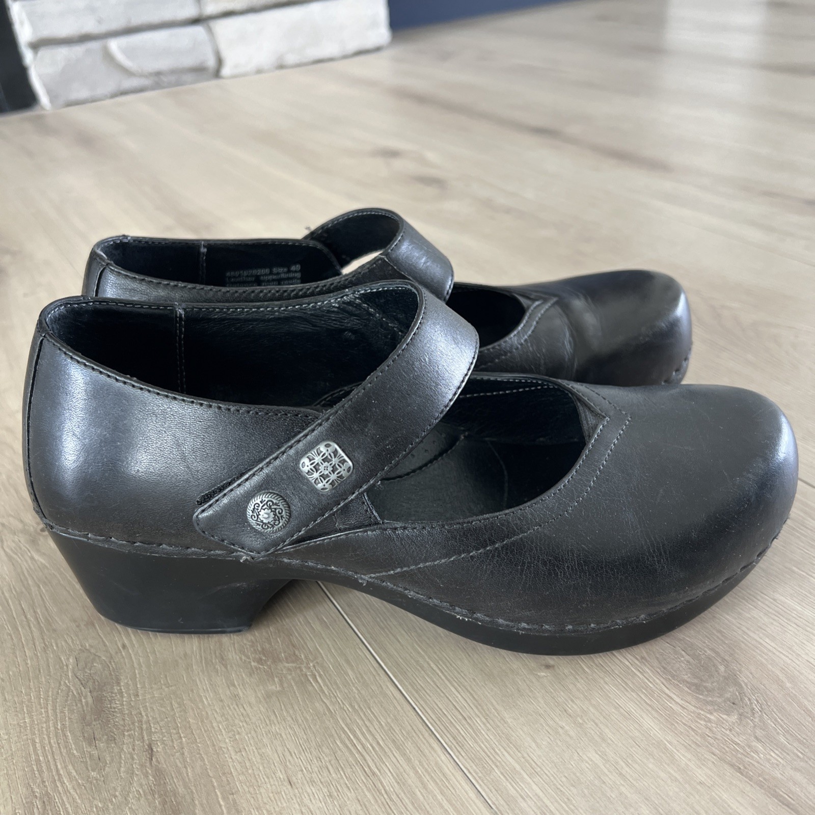 Dansko Tandy Women’s Mary Jane Clogs Shoes Size EU 40 US 9-9.5Leather
