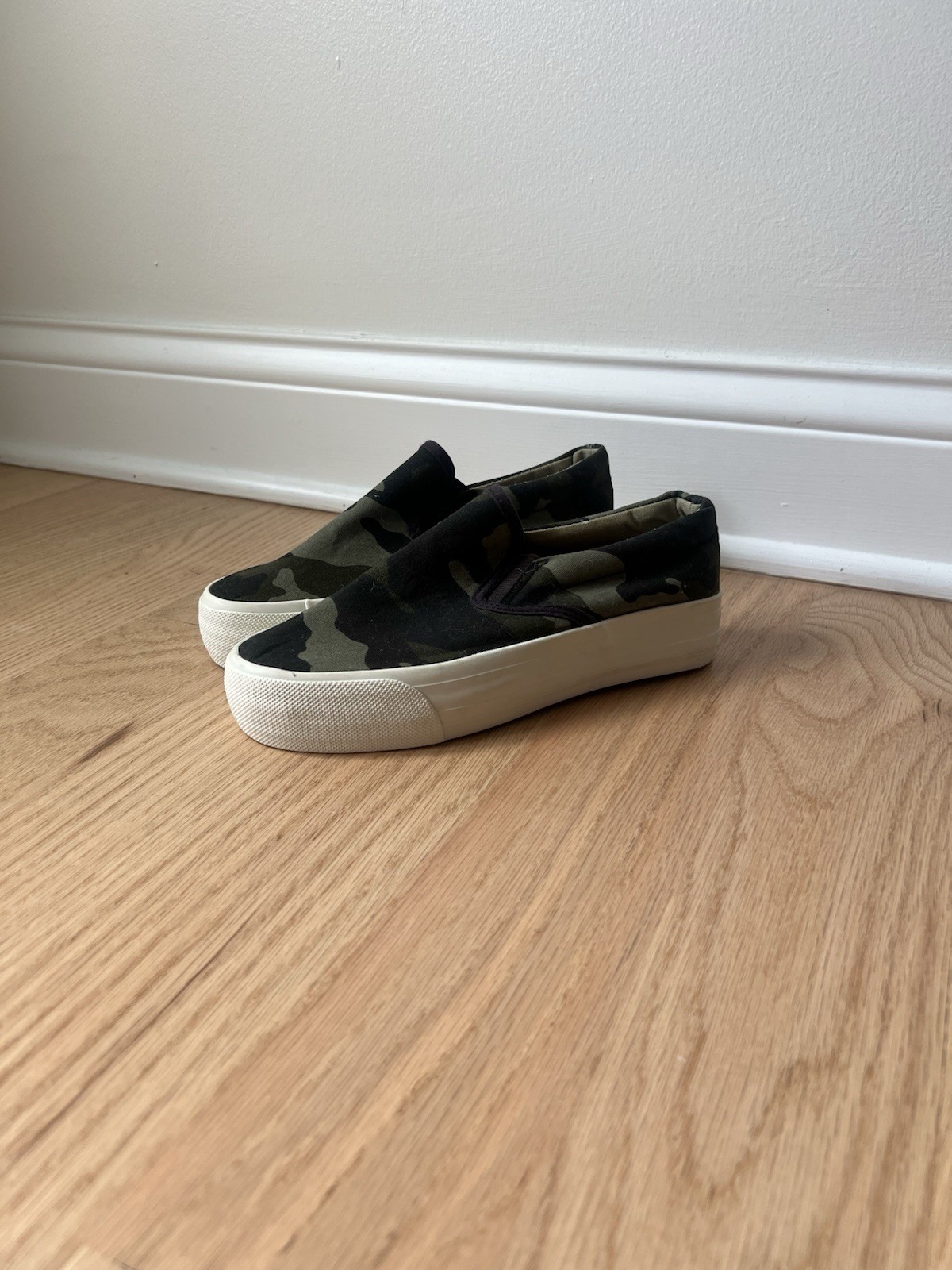 Camo Print Slip On Sneakers – Size 6