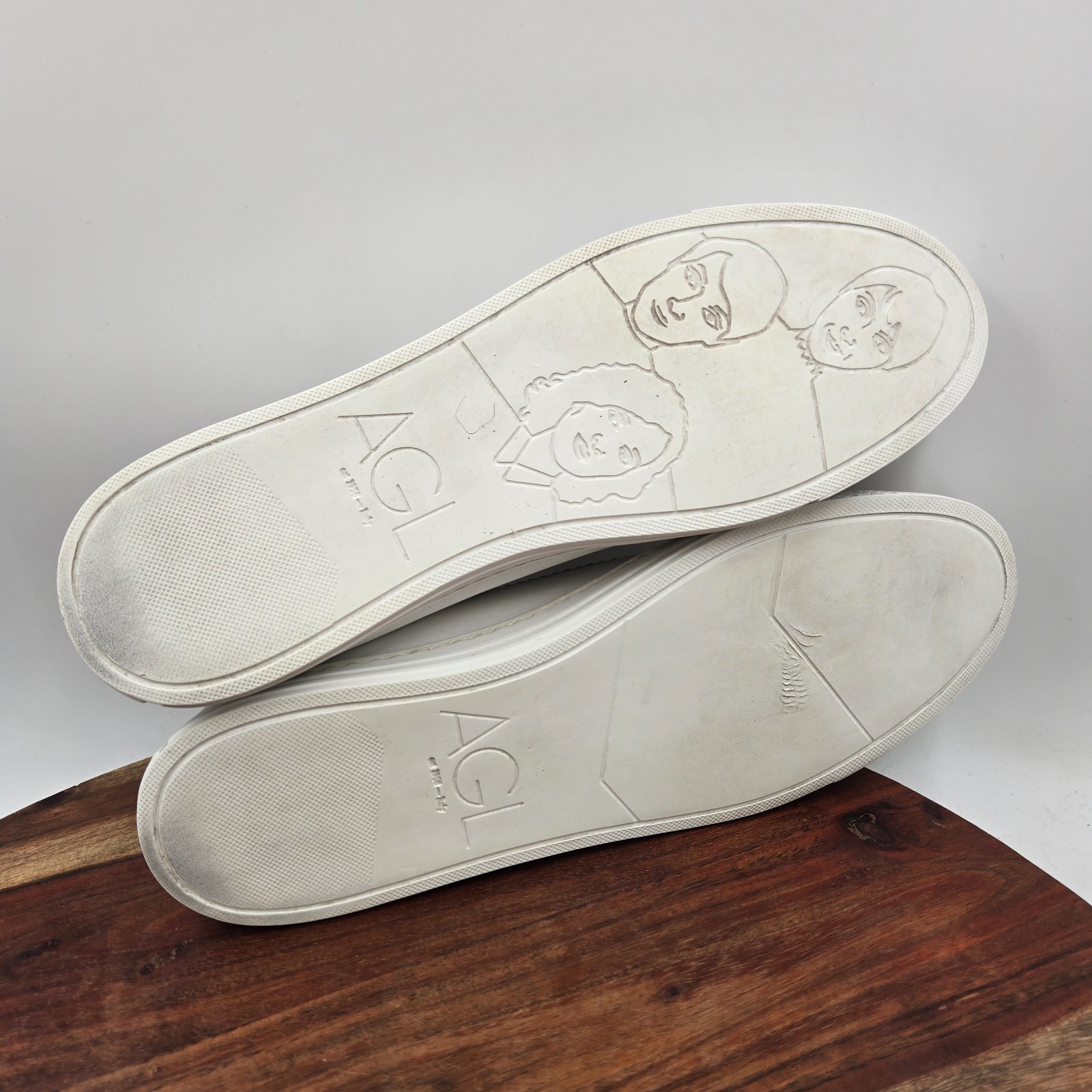 AGL Sade Shoes Womens 41.5 / 11.5 White Tan Suede Leather Low Top Casual Sneaker