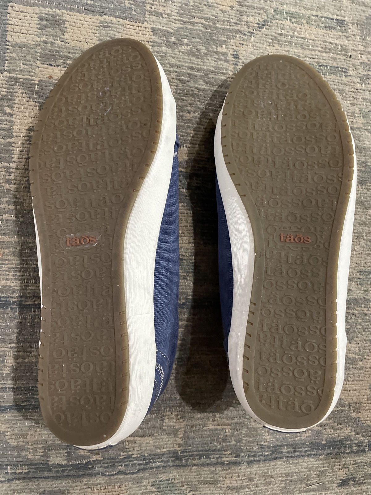 TAOS Star Blue Denim Wash Lace Up Canvas Sneakers 12844 Women’s 9 / 40