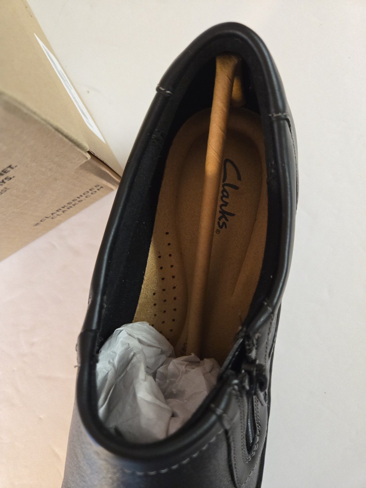 Clarks Womens Cora Giny Black Tumbled Leather 26155776 Size 10 Medium New w/ Box