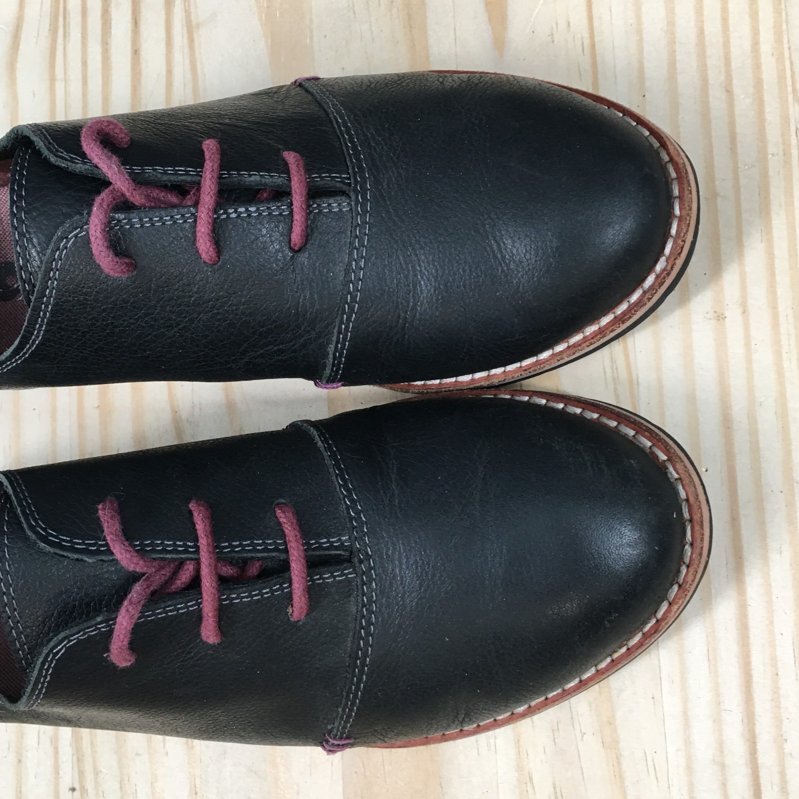 Ahnu Emery Oxford Womens 8 Black Leather Casual Lace Up Comfort Shoes Suede Trim