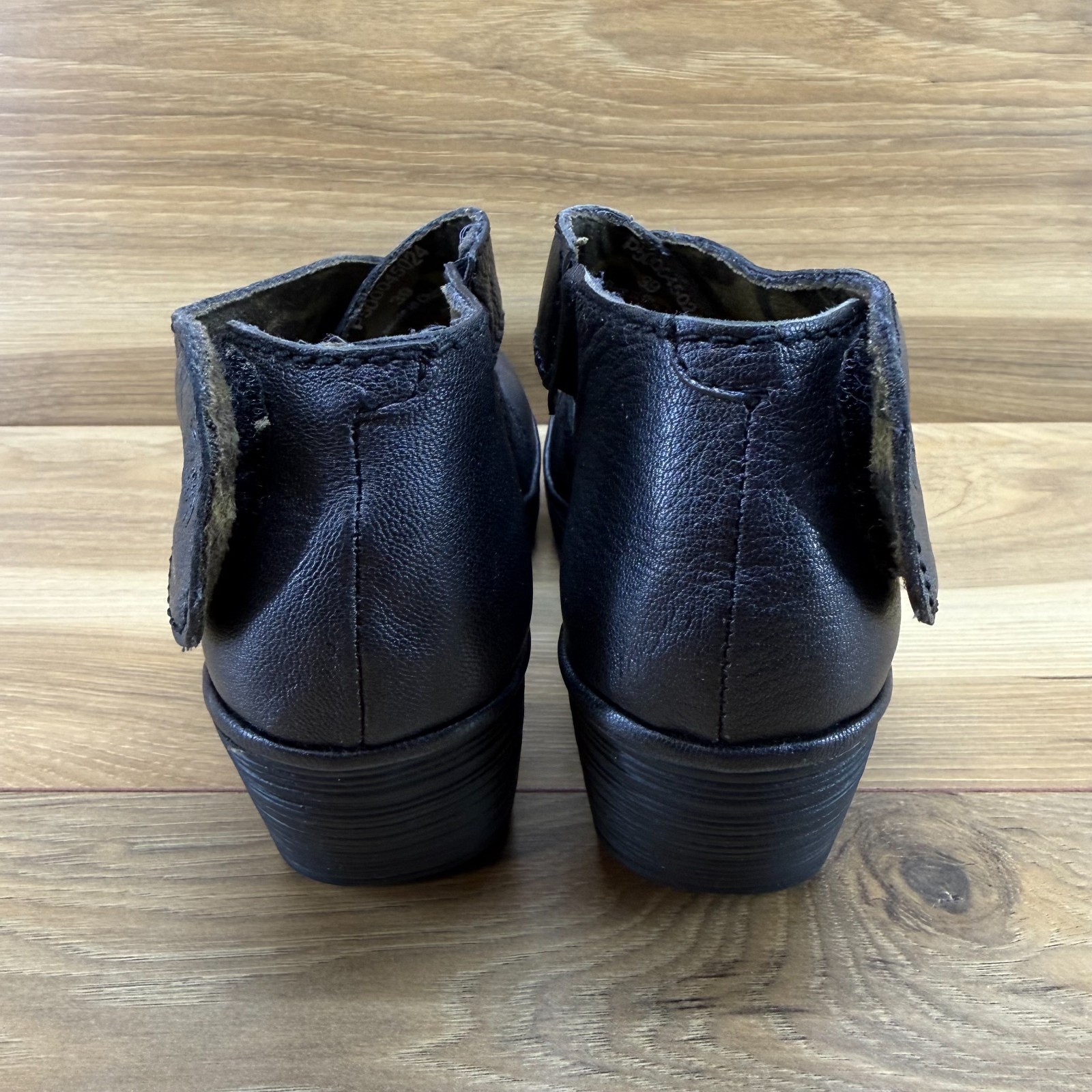 FLY LONDON Yogo Crossover Wedge Pumps 9 EU 39 Dark Pewter Walking Comfort