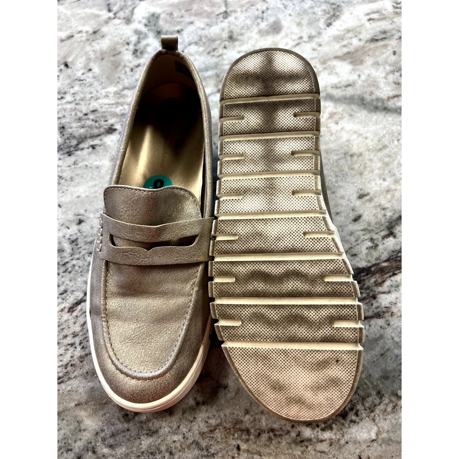 Tommy Bahama Venus Penny Loafer Slip On Shoes Size 8
