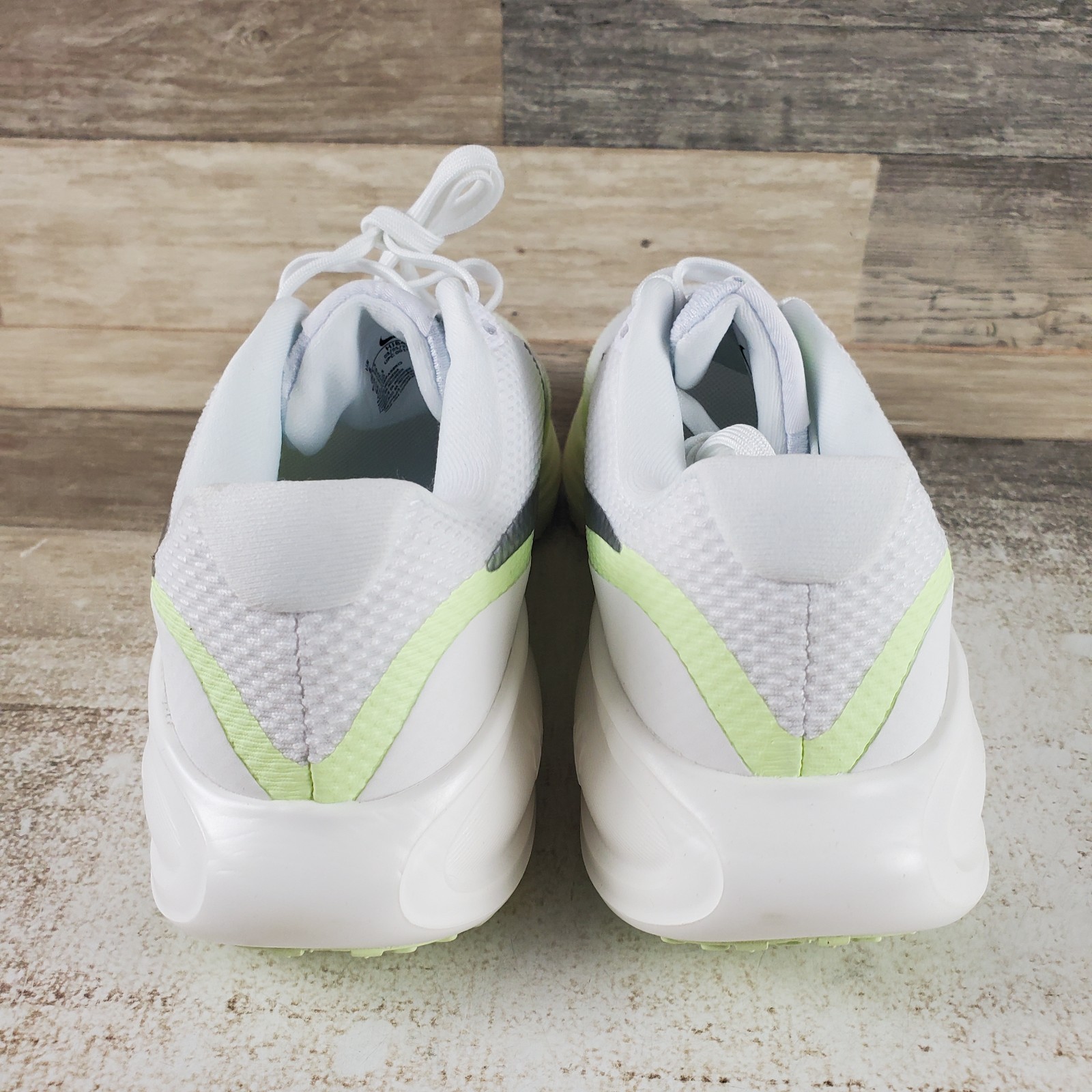 Nike Revolution 8 Womens Shoes Sz 8 White Metallic Silver Barely Volt Sneakers