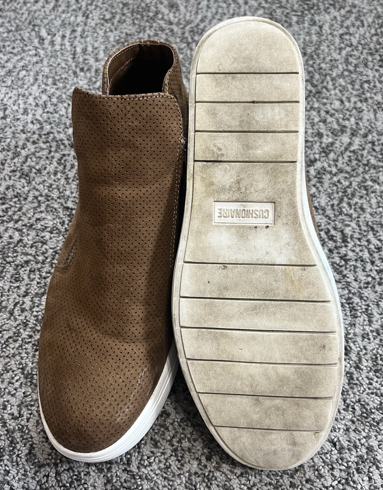 CUSHIONAIRE Hart Tan Hidden Wedge Bootie Women’s Size 9.5 Taupe Fashion