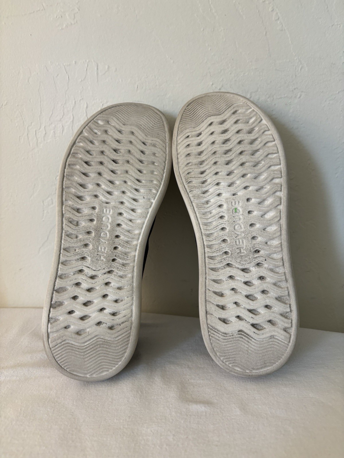 Hey Dude Wendy Rise Women’s Black Sparkled Heel Cushioned Footbed Sz 8