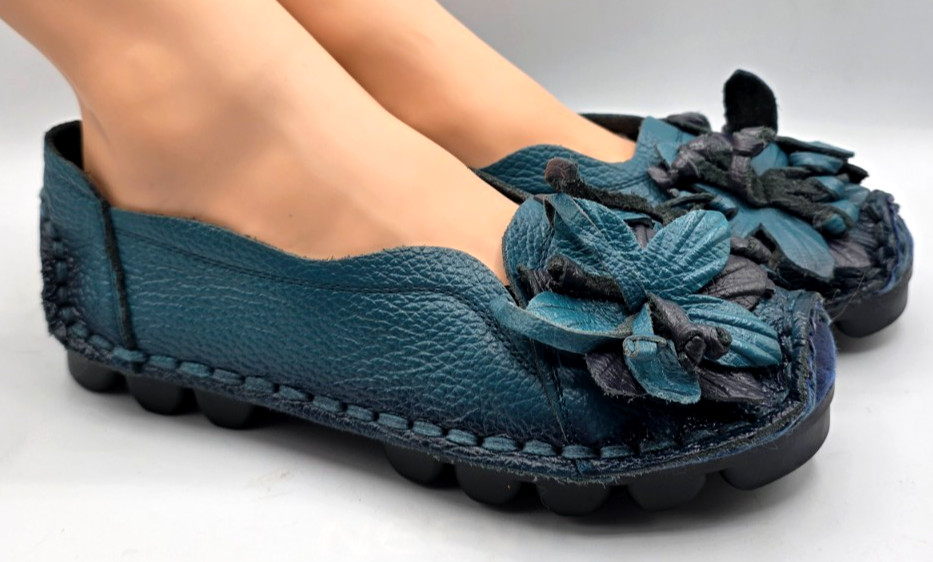 Socofy Slip On Shoes Blue Leather Flowers Comfort Boho Art Asian Fairy Size 9
